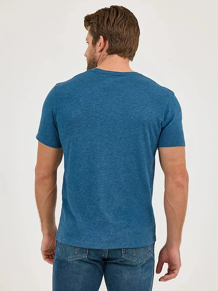 Slim Fit Design Wrangler Men's Cowboy Desert Graphic Logo T-Shirt in Navy Road