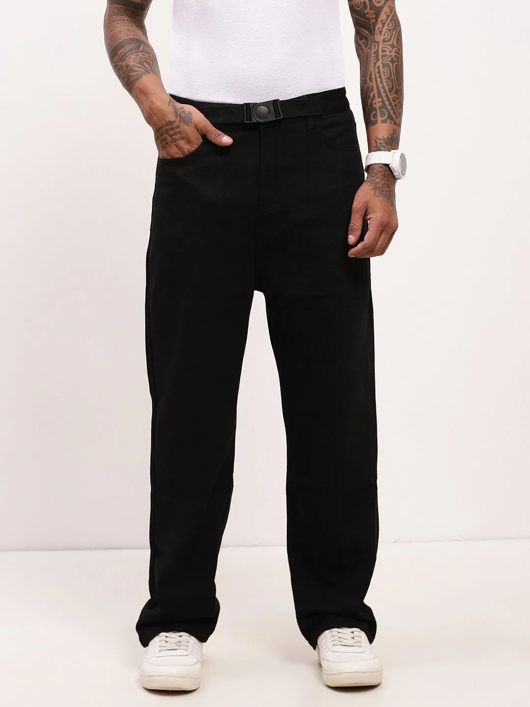 Casual Dressing Men's Black Solid Straight Fit Jeans