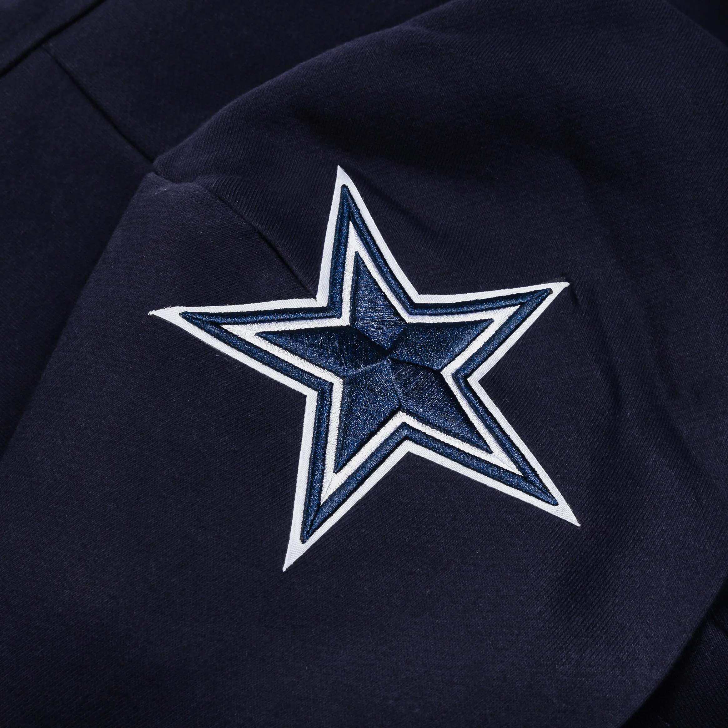 Office Casual Dallas Cowboys Wingspan Pullover Mens Hoodie (Blue/White)