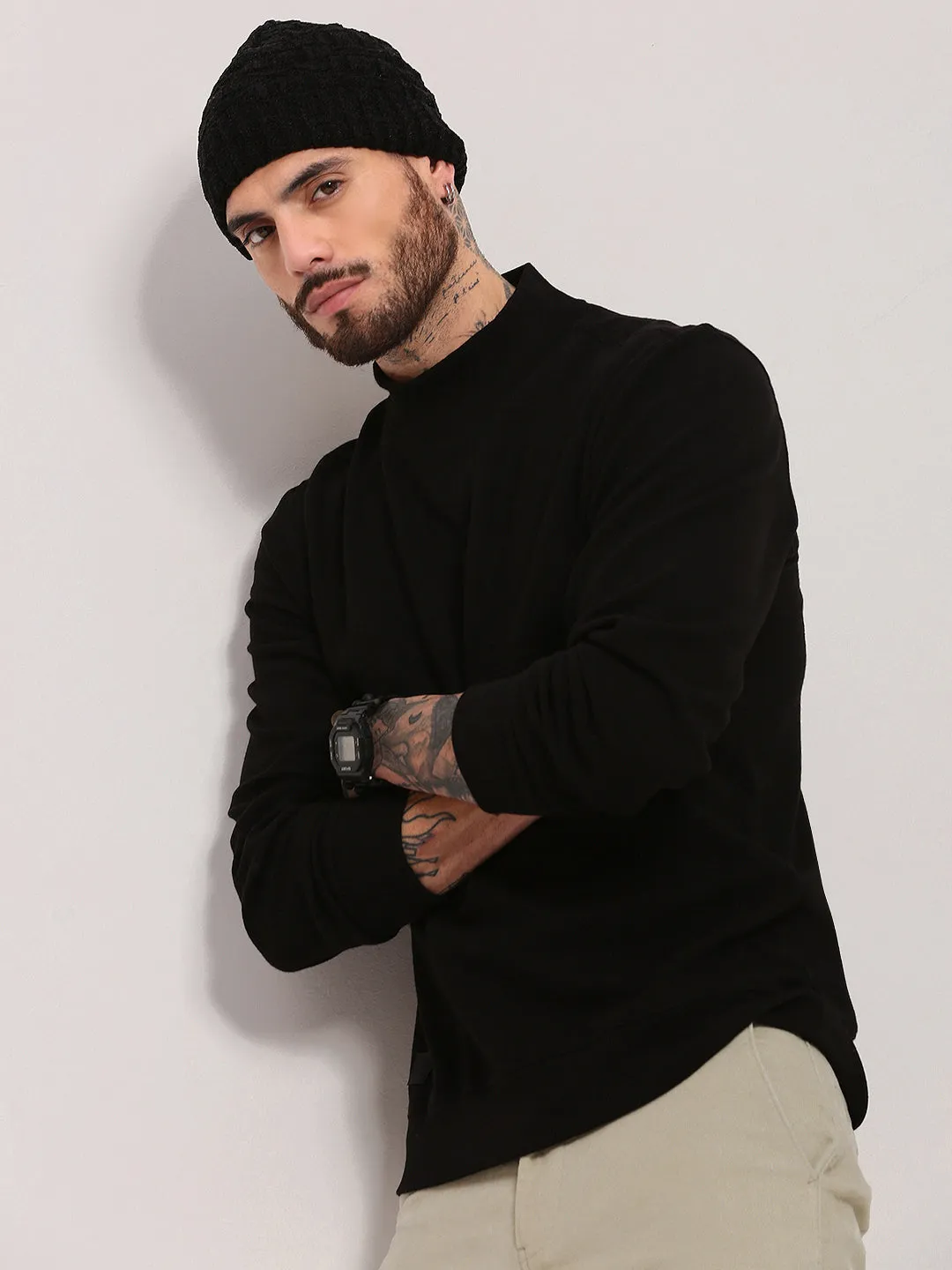 Elastic Edging Men's Black Solid Cotton Pullover