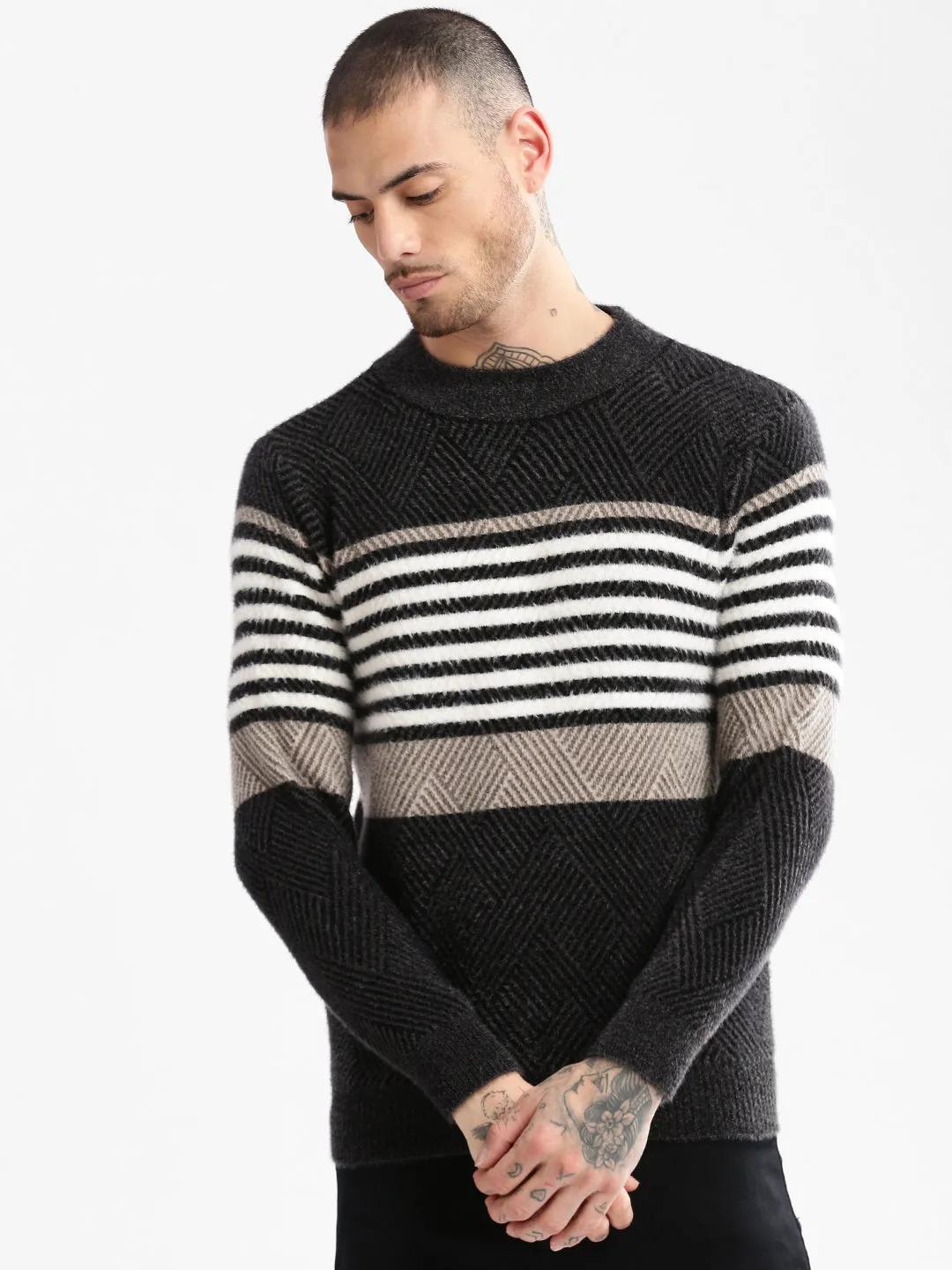 Weekend Outfit Grab And Go Men's Black Round Neck Long Sleeves Striped Pullover