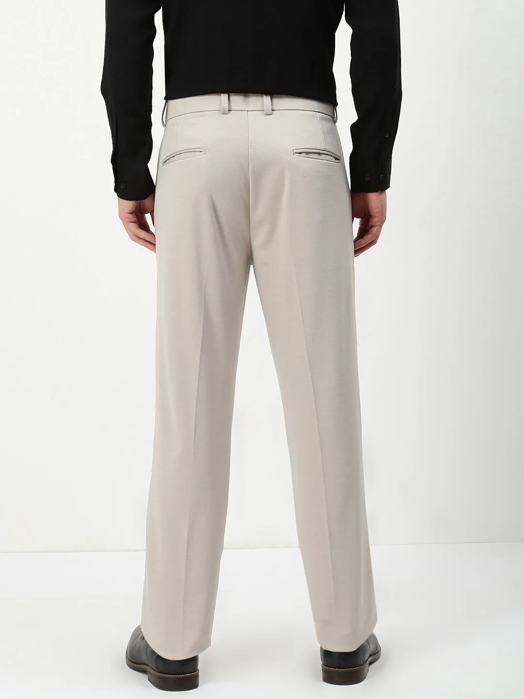 Body-Hugging Fit Men's Beige Solid Formal Trousers