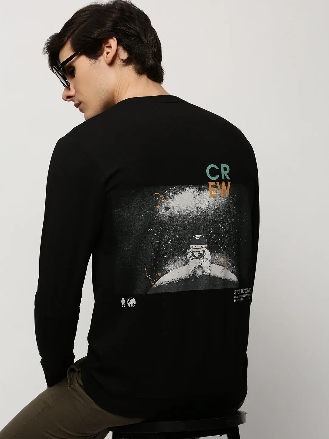 Men's Black Graphic Printed Round Neck Pullover Cotton Sweatshirt packable ring accents