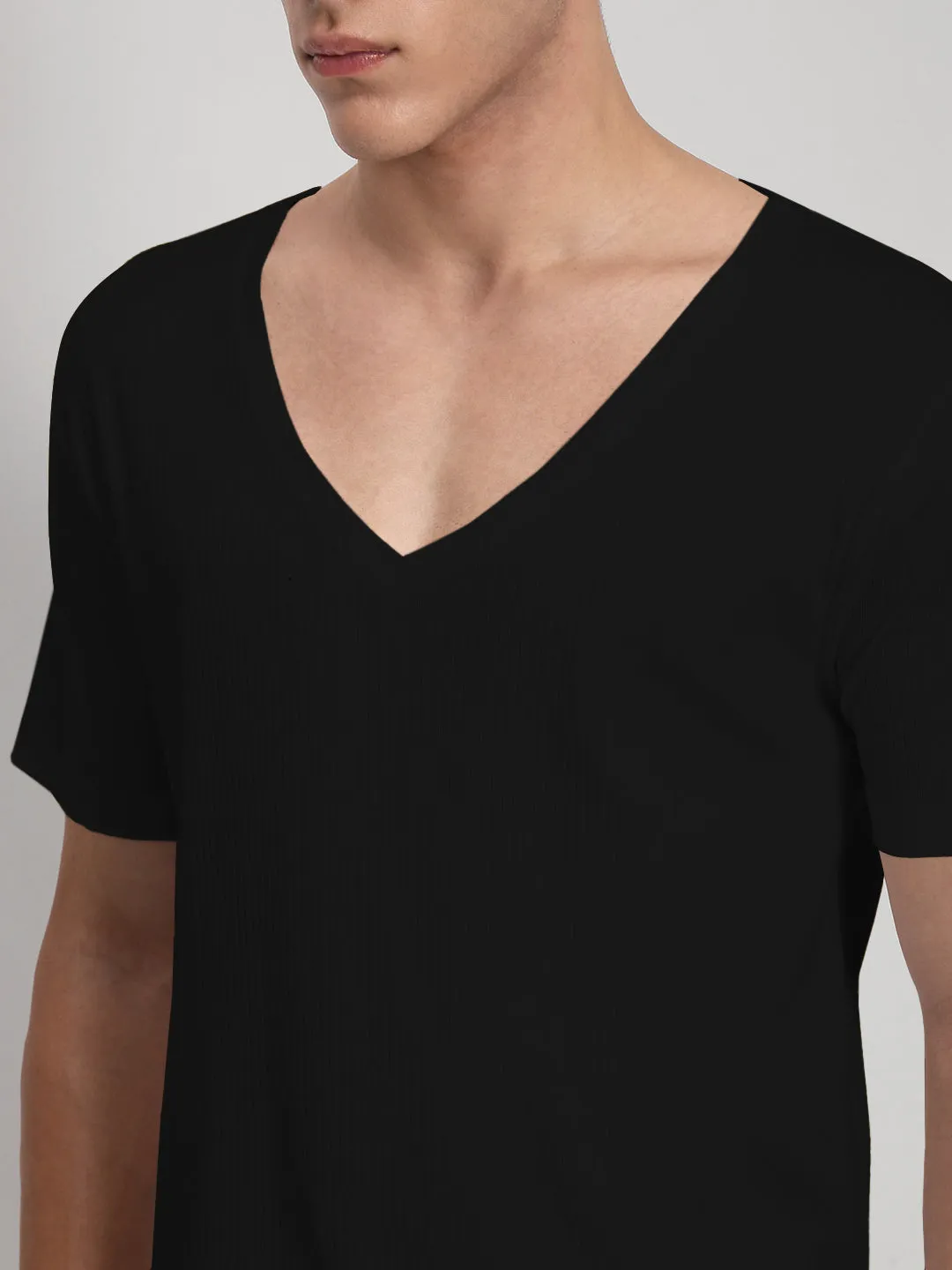 Men's Black Short Sleeves V-Neck Regular Fit T-Shirt Daily Style SweatAbsorbentLining