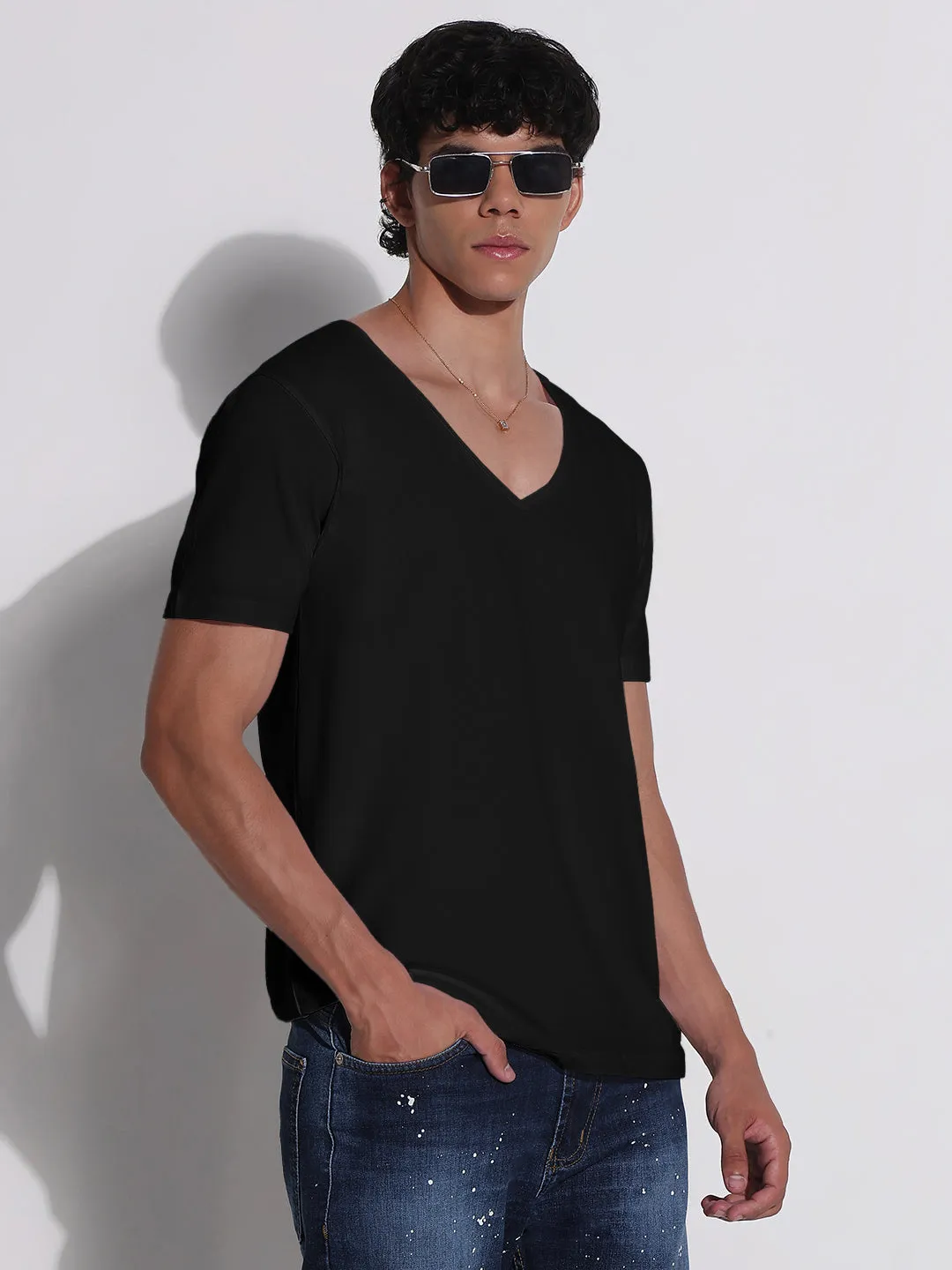 Motion Core Men's Black Short Sleeves V-Neck Regular Fit T-Shirt