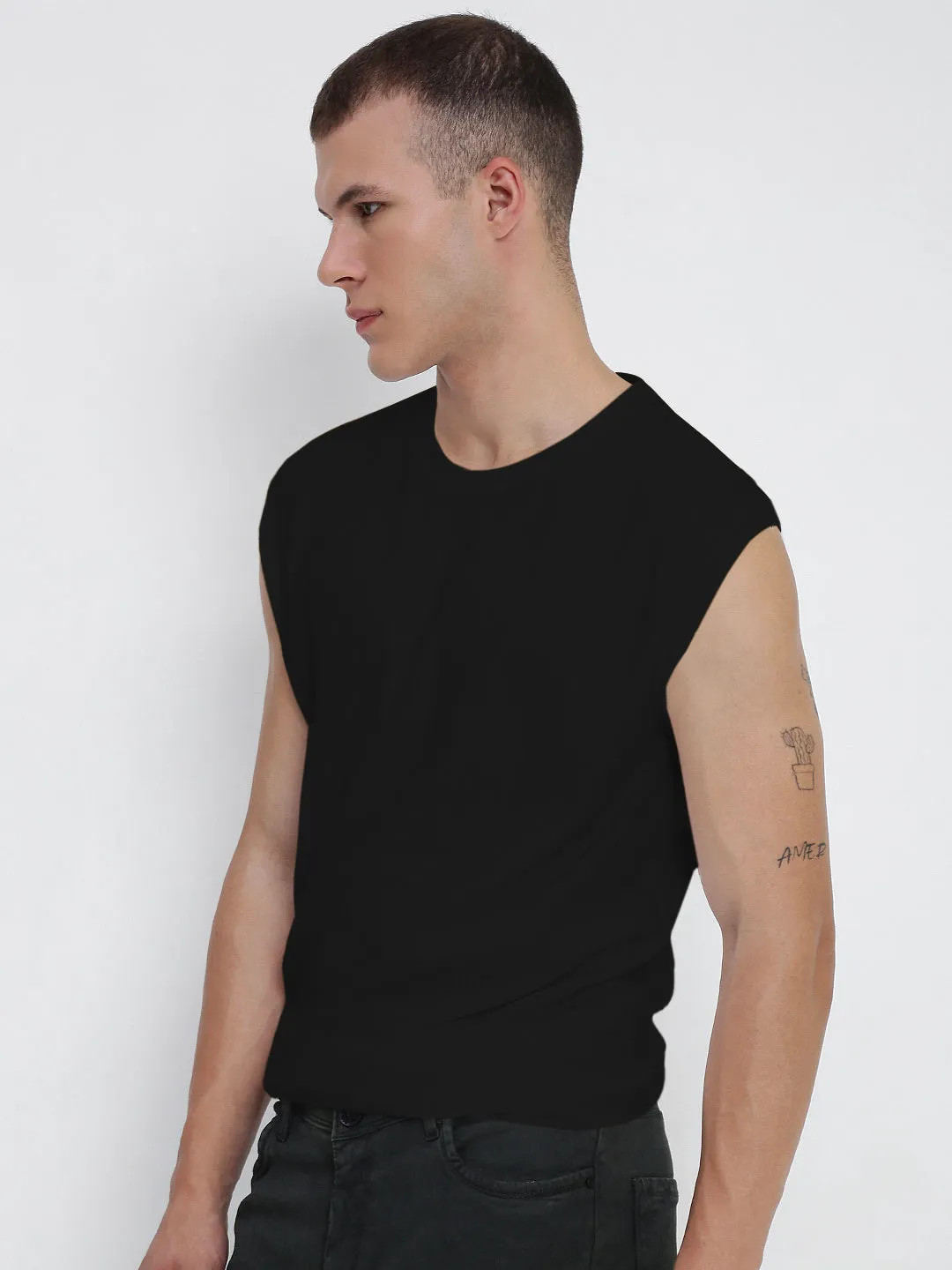 Matte Tone Men's Black Sleeveless Round Neck Regular Fit T-Shirt