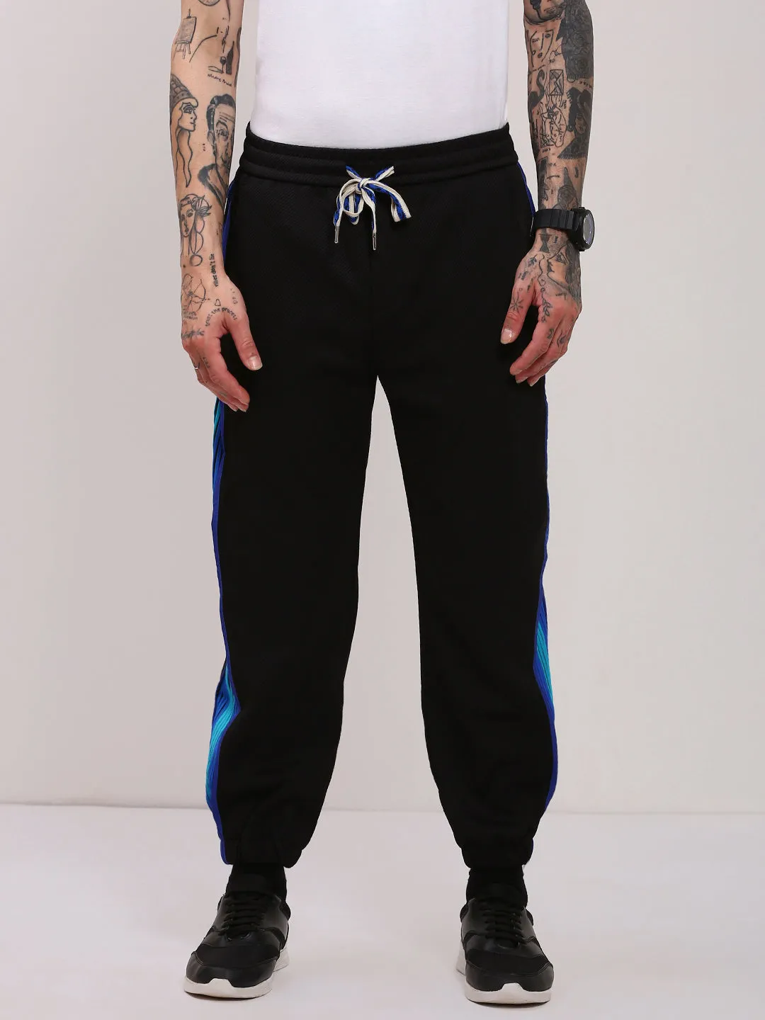 Men's Black Solid Regular Fit Jogger Minimalist Fit