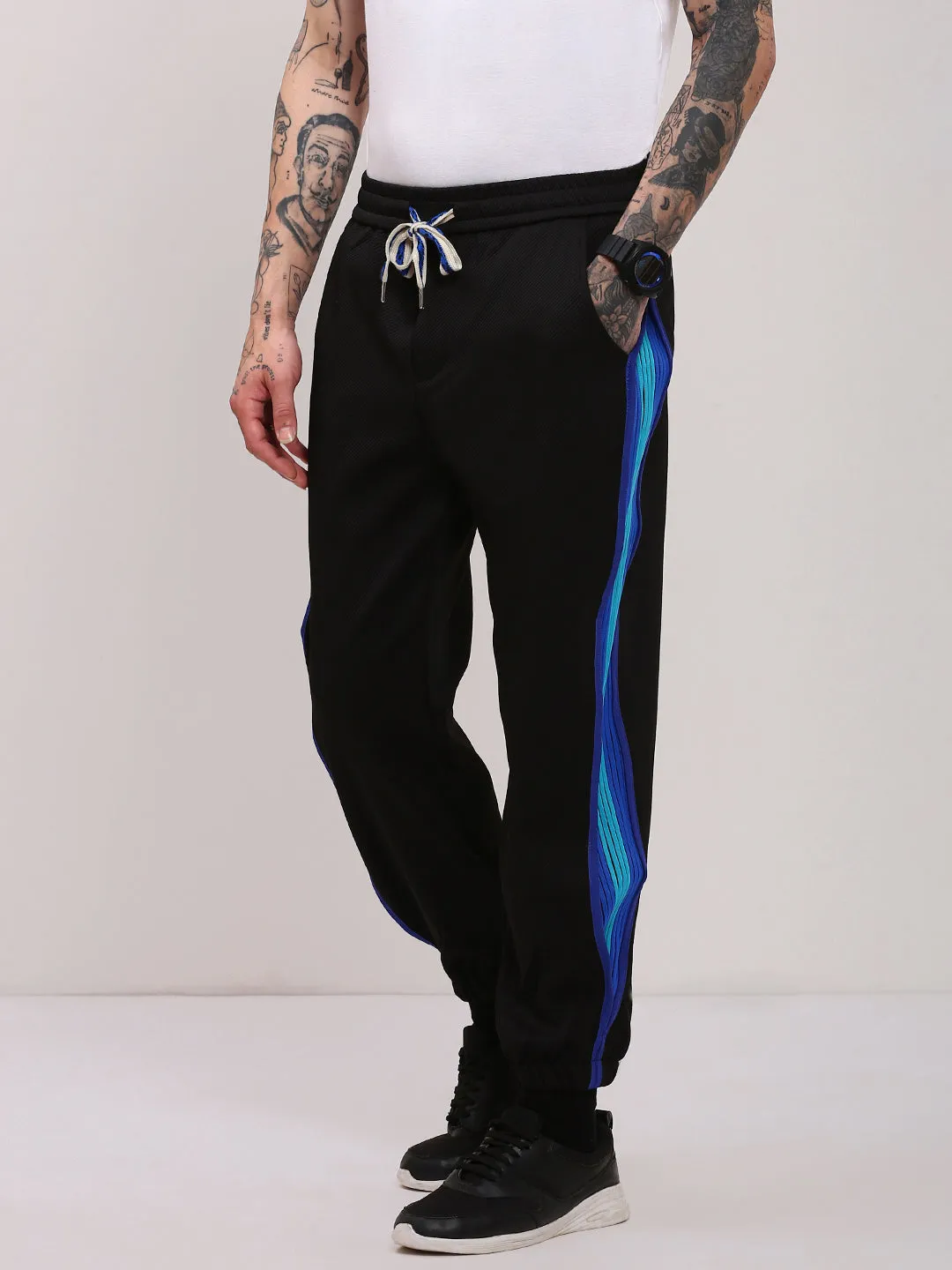 Men's Black Solid Regular Fit Jogger Quick Layering