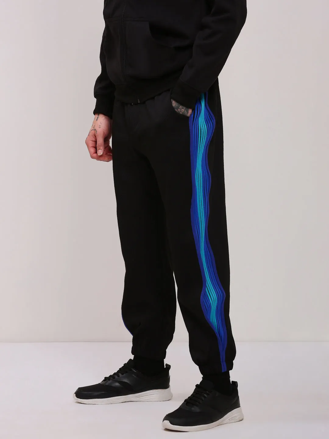 Men's Black Solid Regular Fit Jogger Functional Stretch