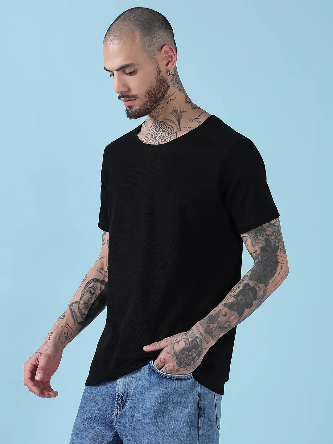 Adjustable Hem Men's Black Solid Round Neck T-Shirt