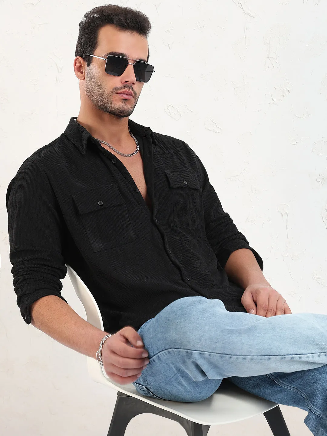 Lightweight clothing Late Breeze Men's Black Solid Slim Fit Shirt