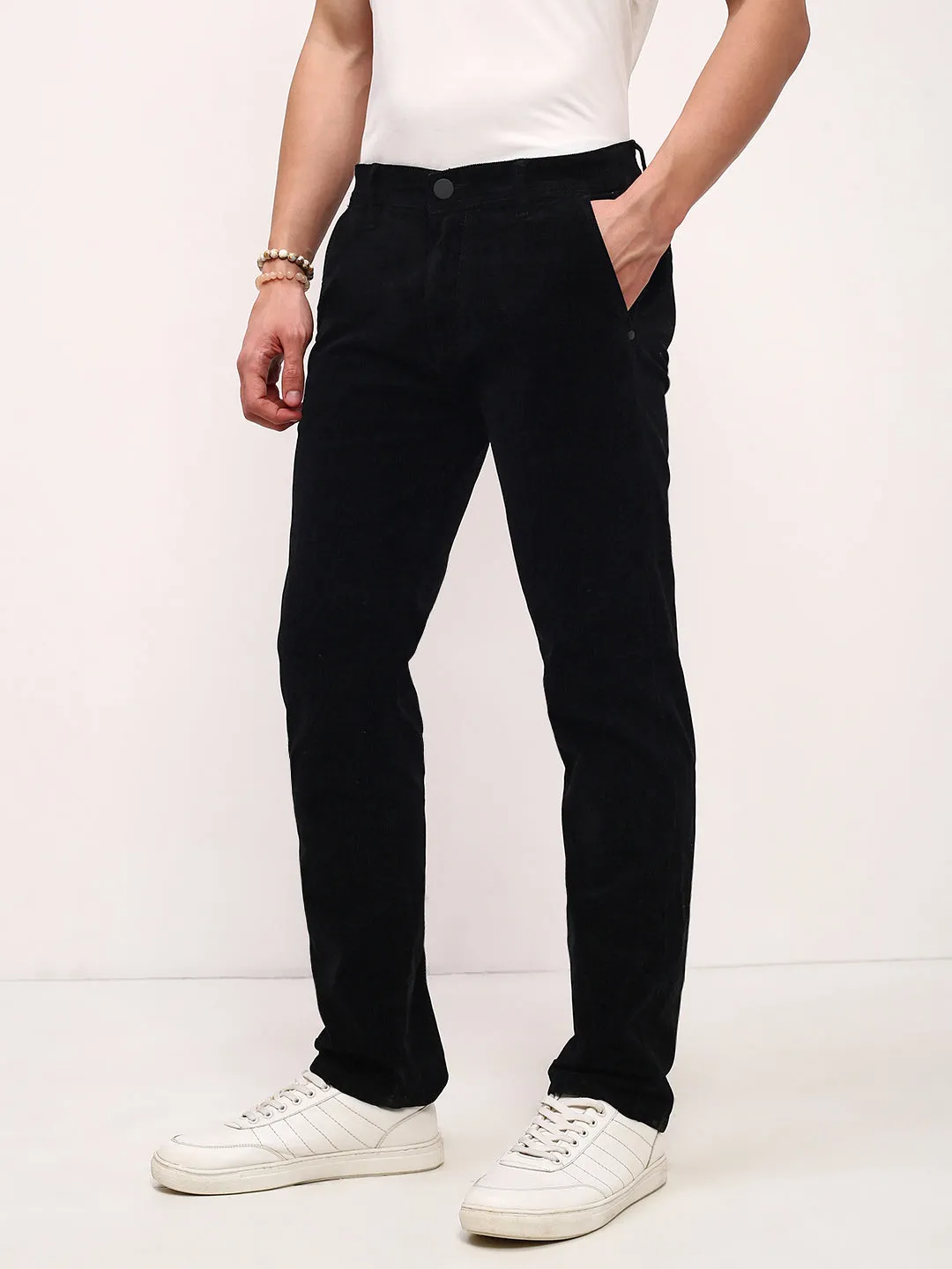 Men's Black Solid Straight Fit Low-Rise Jeans Stylish Cut Vintage Inspired Weave