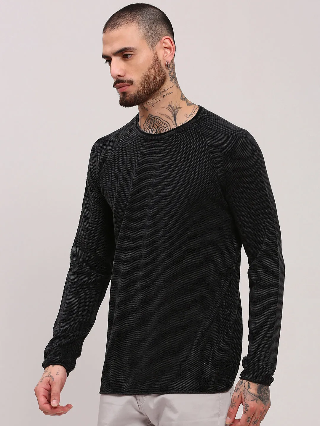 Men's Black Solid Sweater Lightweight Weave