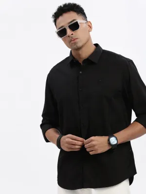 HighDensityWeave QuickReleaseFastener Men's Black Spread Collar Solid Slim Fit Casual Shirt