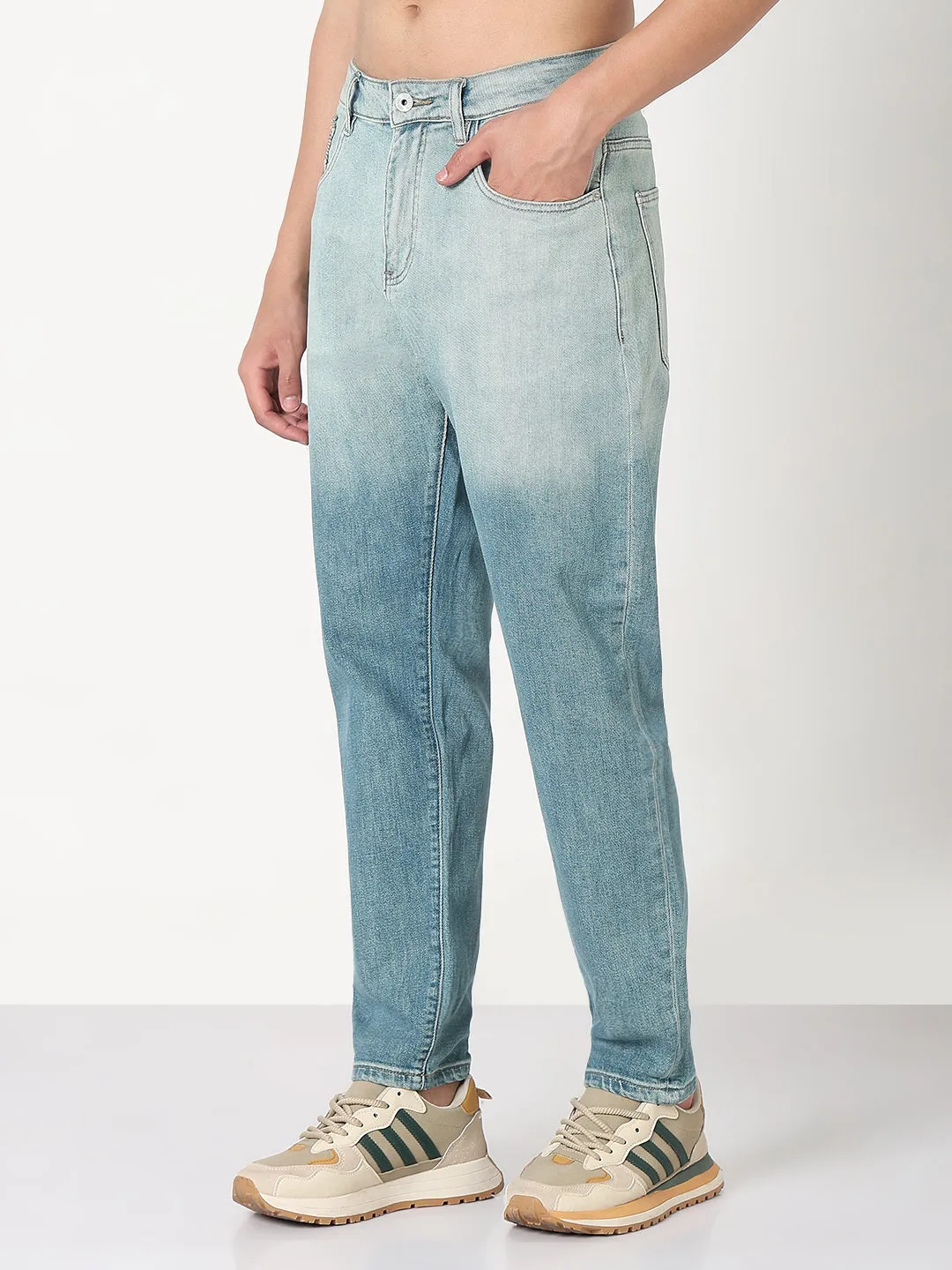 Winter Warmth Professional Wear Effortless Layer Men's Blue Slim Fit Ombre Jeans with Embroidered Pocket