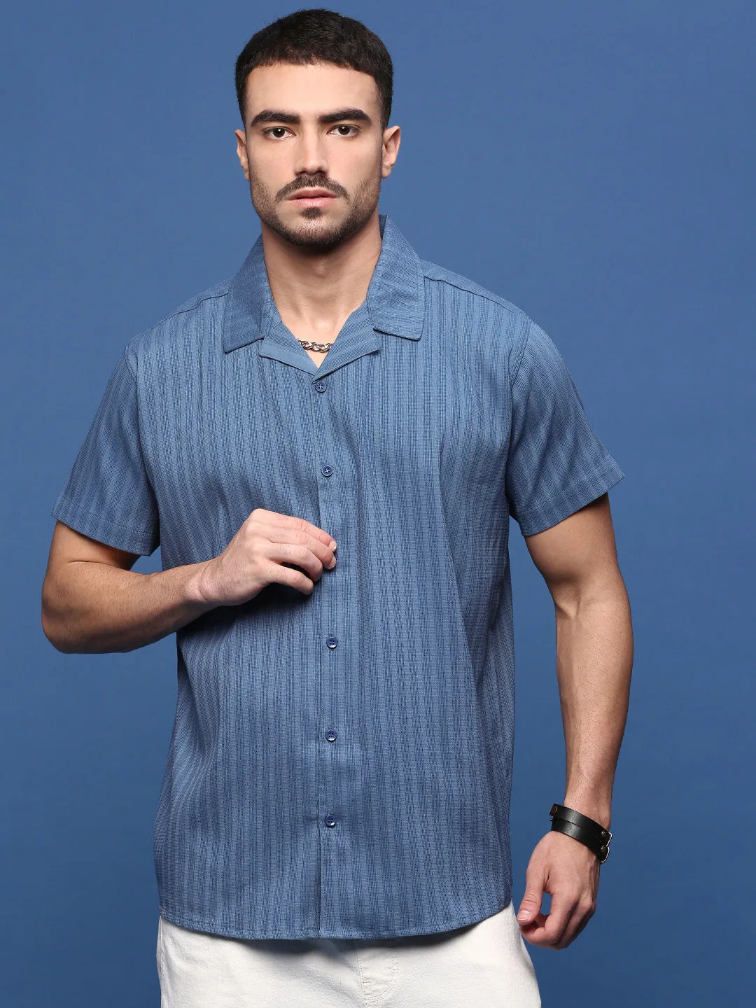 Light Fabric Men's Blue Solid Cuban Collar Casual Shirt