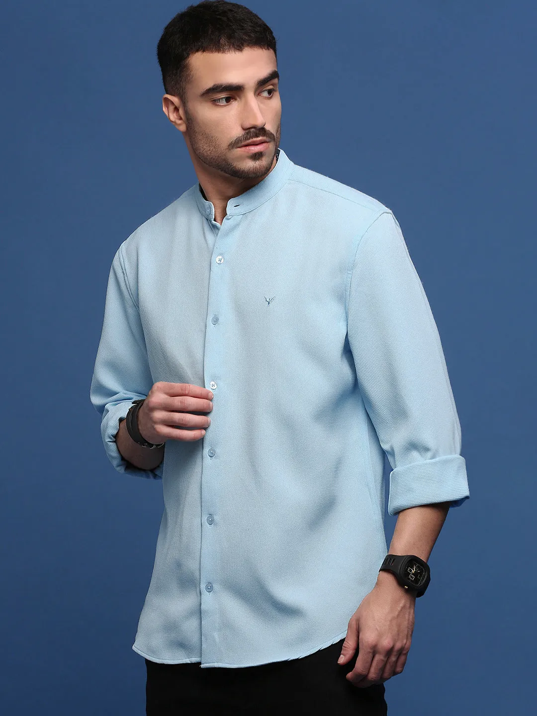 Flexible Material WrinkleResistant Men's Blue Solid Slim Fit Shirt