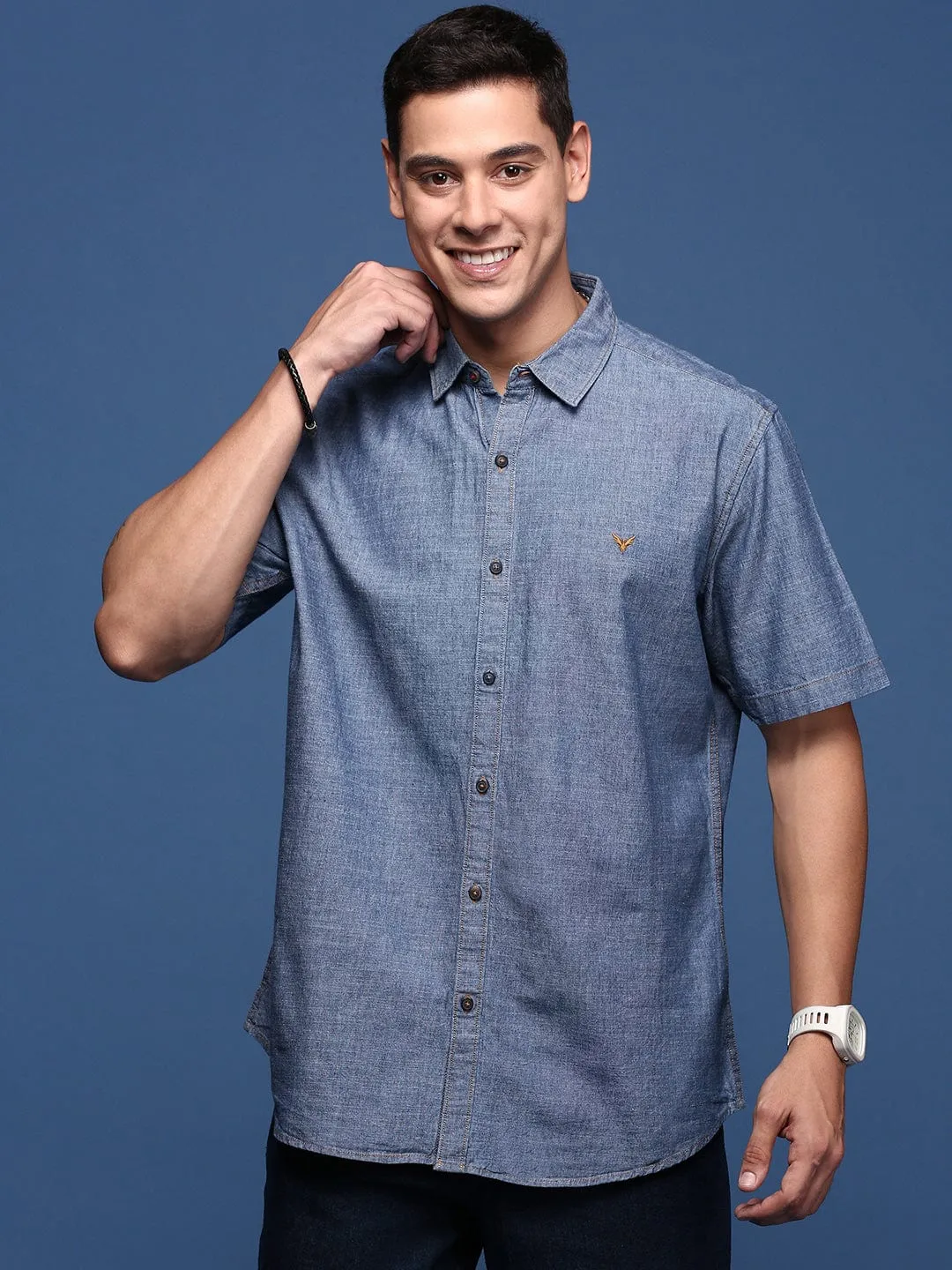 Smooth Edge Binding Men's Blue Solid Standard Slim Fit Opaque Casual Shirt