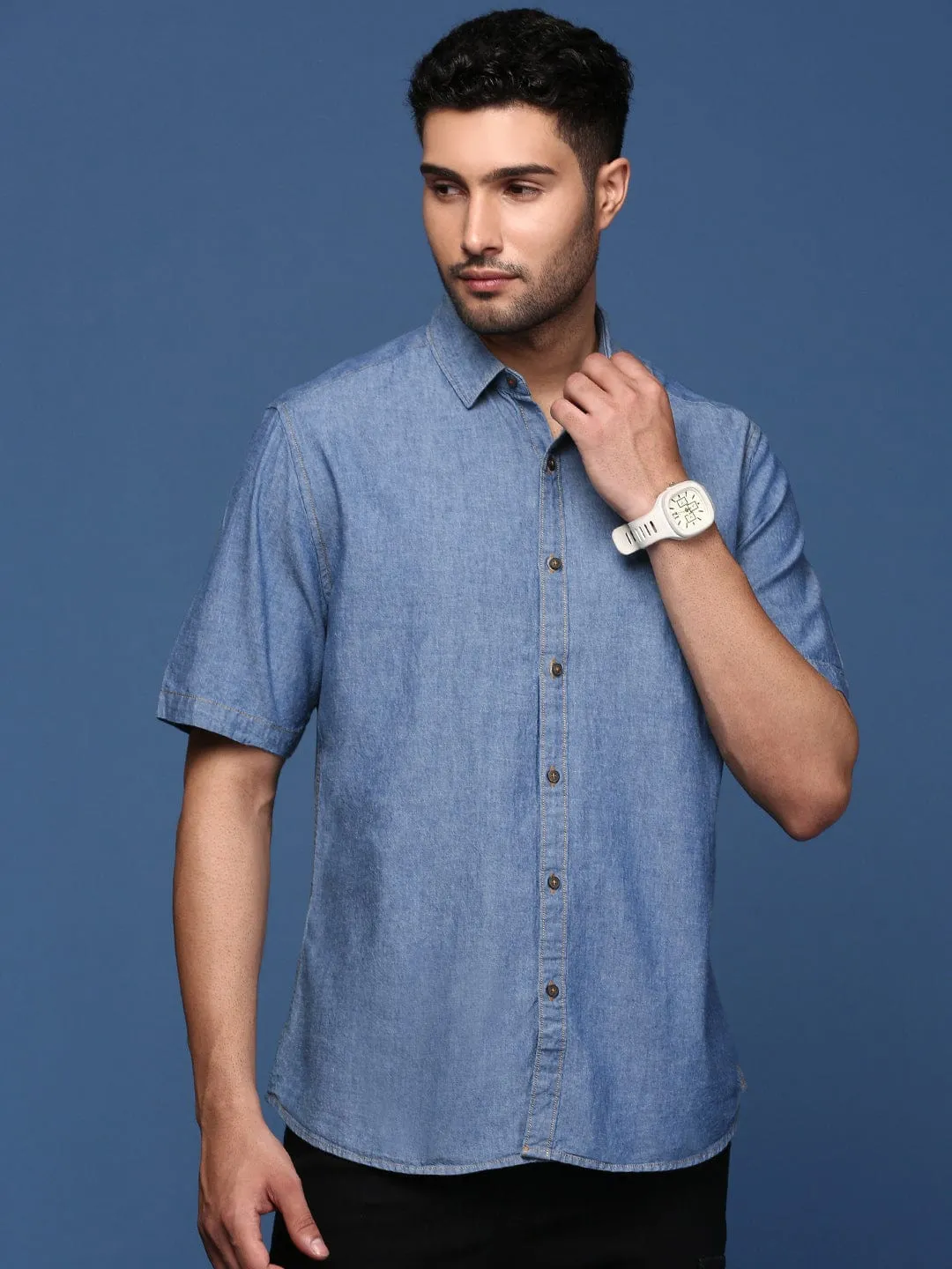 Men's Blue Standard Slim Fit Opaque Casual Shirt Effortless Style