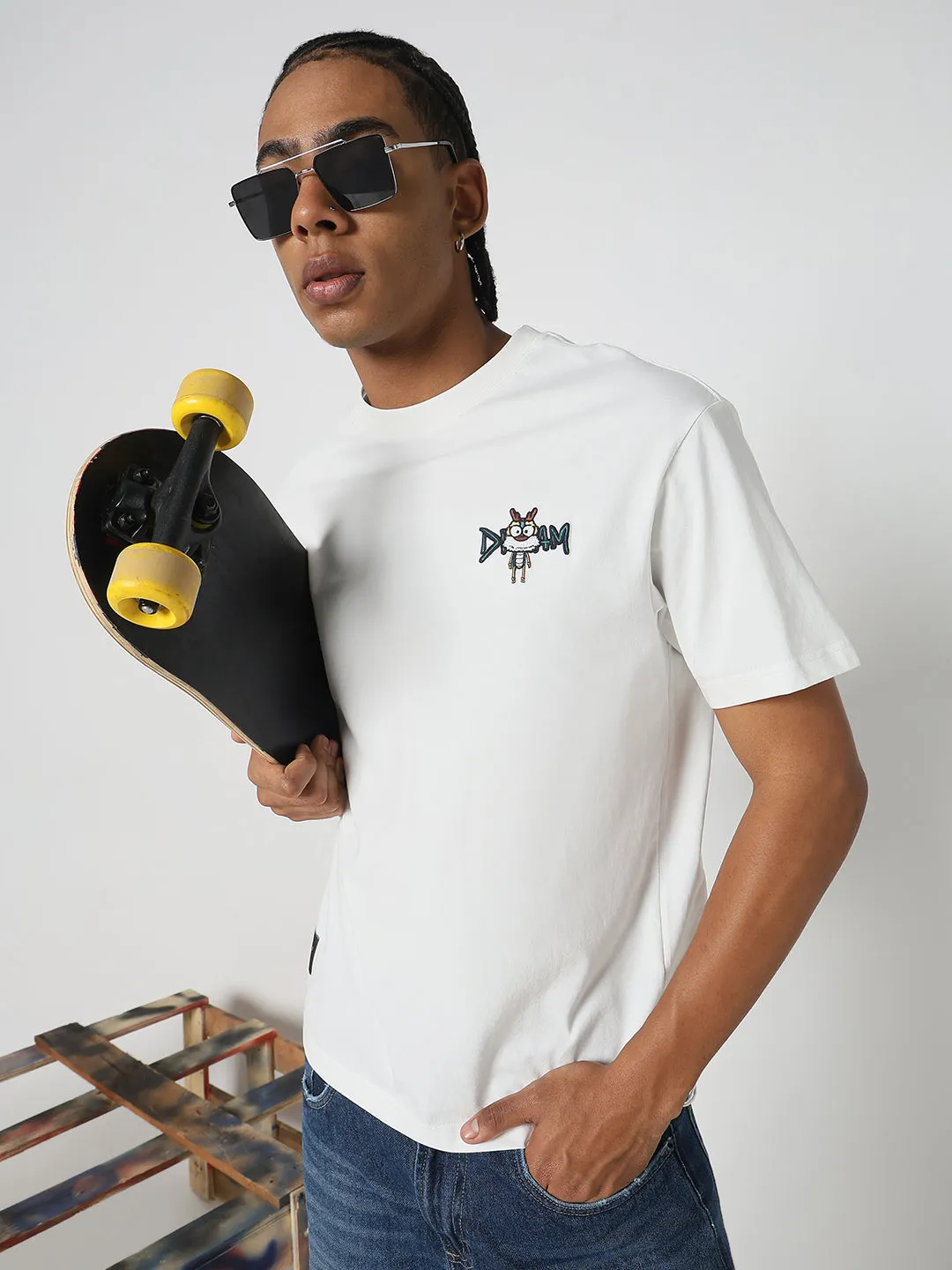 Men's Casual White Graphic T-Shirt Trendy Cut