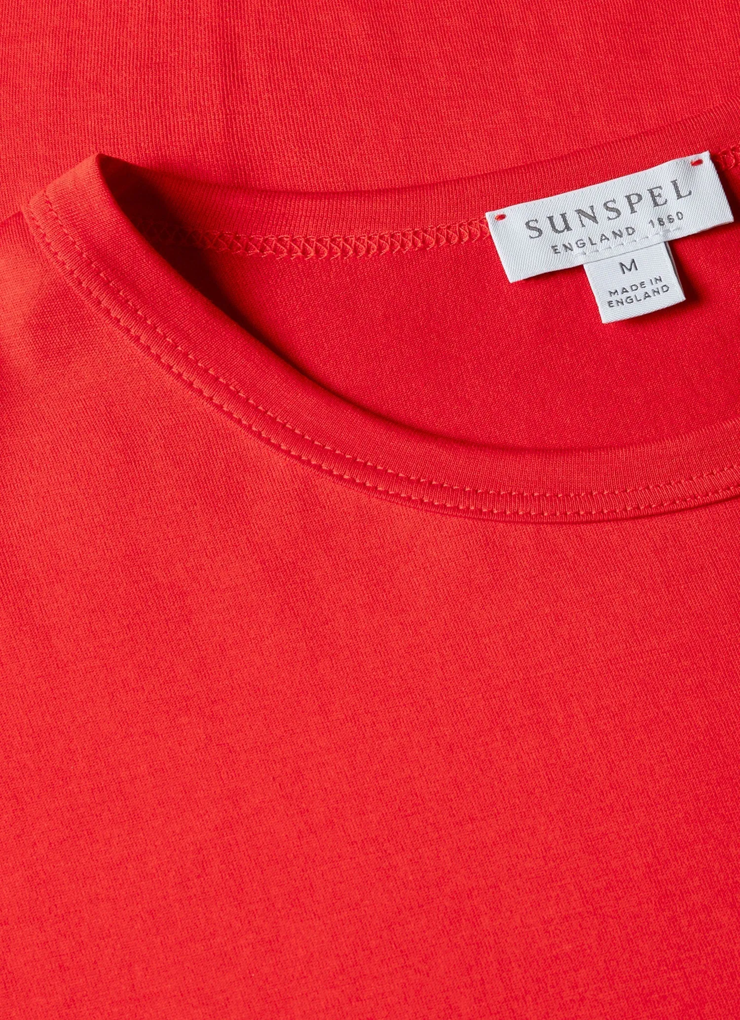 Men's Classic T-shirt in Bright Red Everyday Comfort Timeless Layer