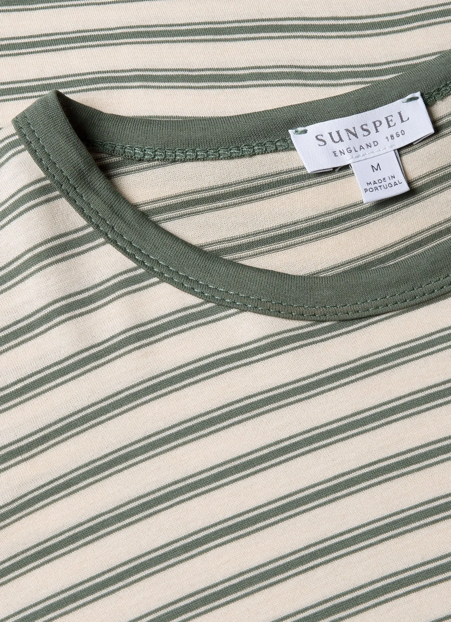 Men's Classic T-shirt in Dusk Green/Undyed Basic Piece Cozy Design Fit