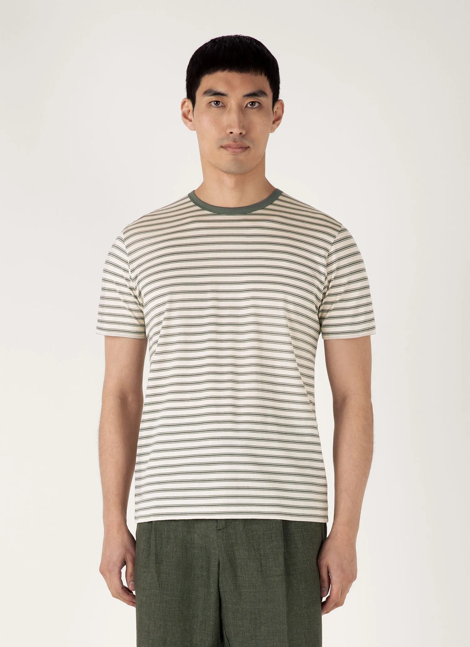 Men's Classic T-shirt in Dusk Green/Undyed Pocket Reinforcement Stylish and Relaxed