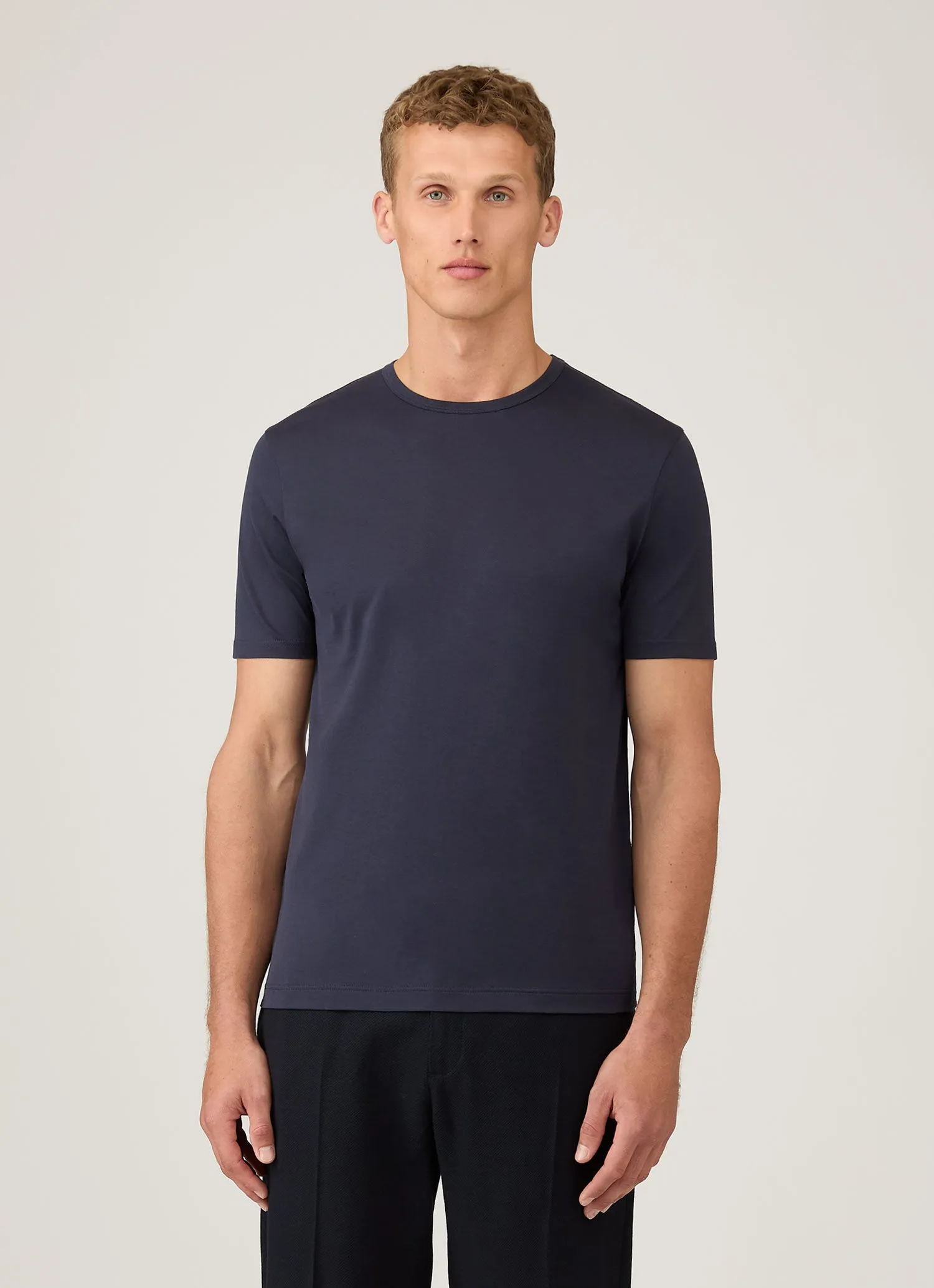 Men's Classic T-shirt in Navy Trendy Casual Wear easygoing look
