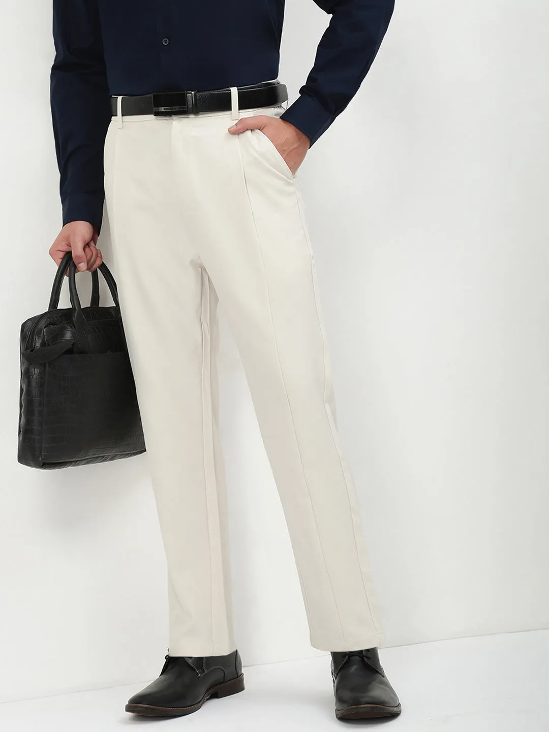 Flexible Look Men's Cream Solid Slim Fit Formal Trousers