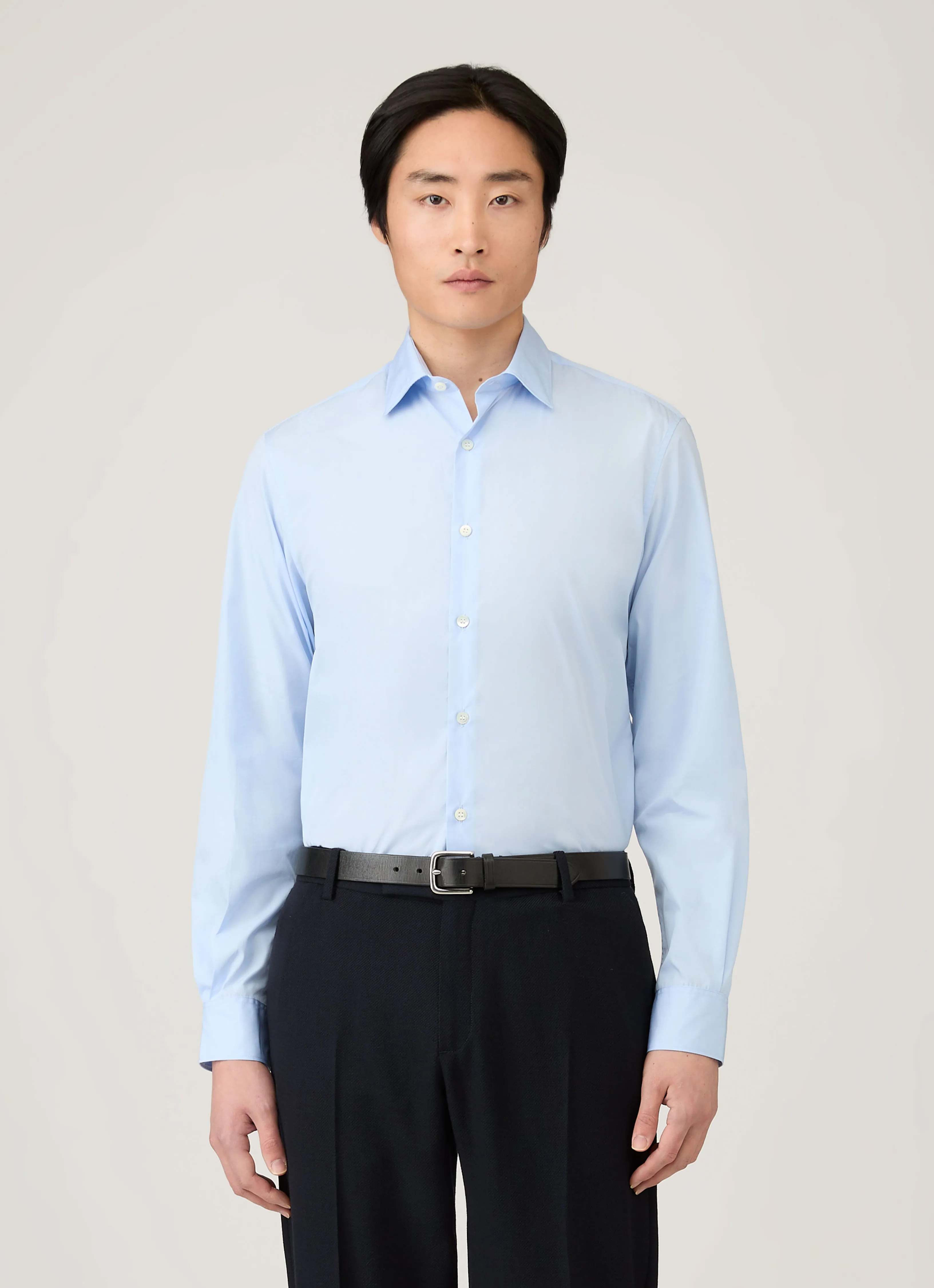 Men's Cutaway Collar Shirt in Light Blue Weekend Essential