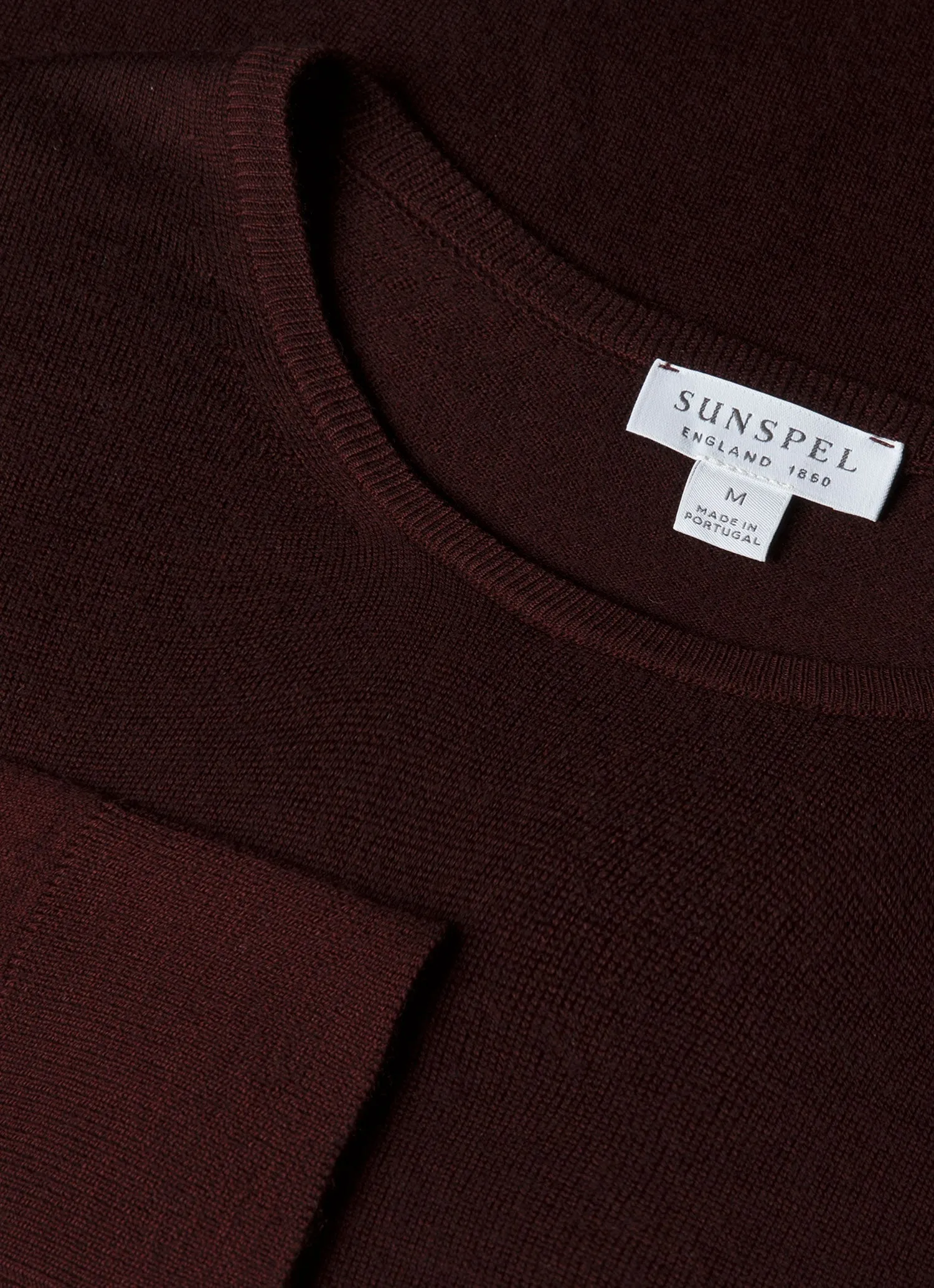 Cool Layer MoistureWicking Fabric Men's Extra-Fine Merino Crew Neck in Bakelite