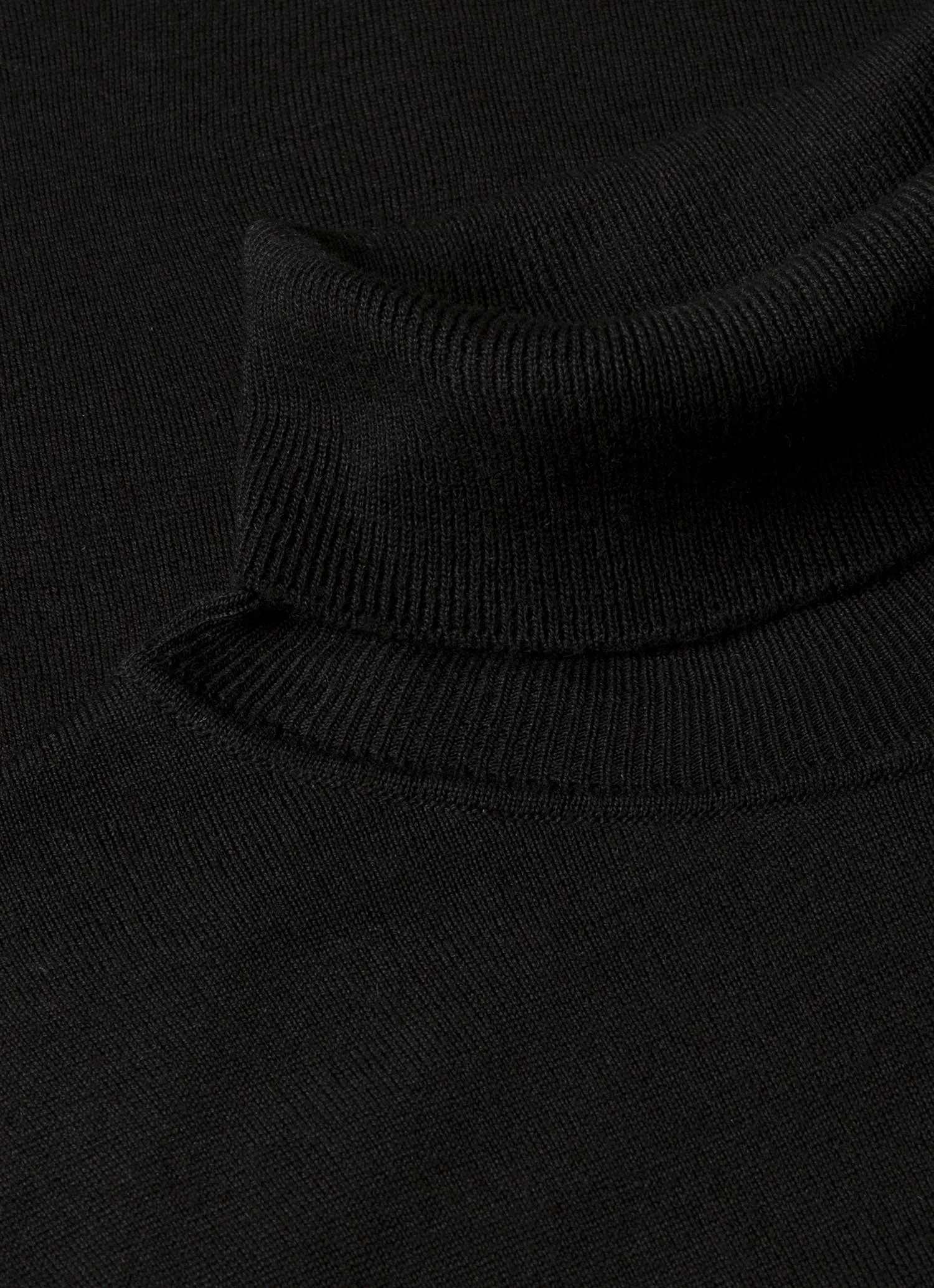 machine washable material Men's Extra-Fine Merino Roll Neck in Black