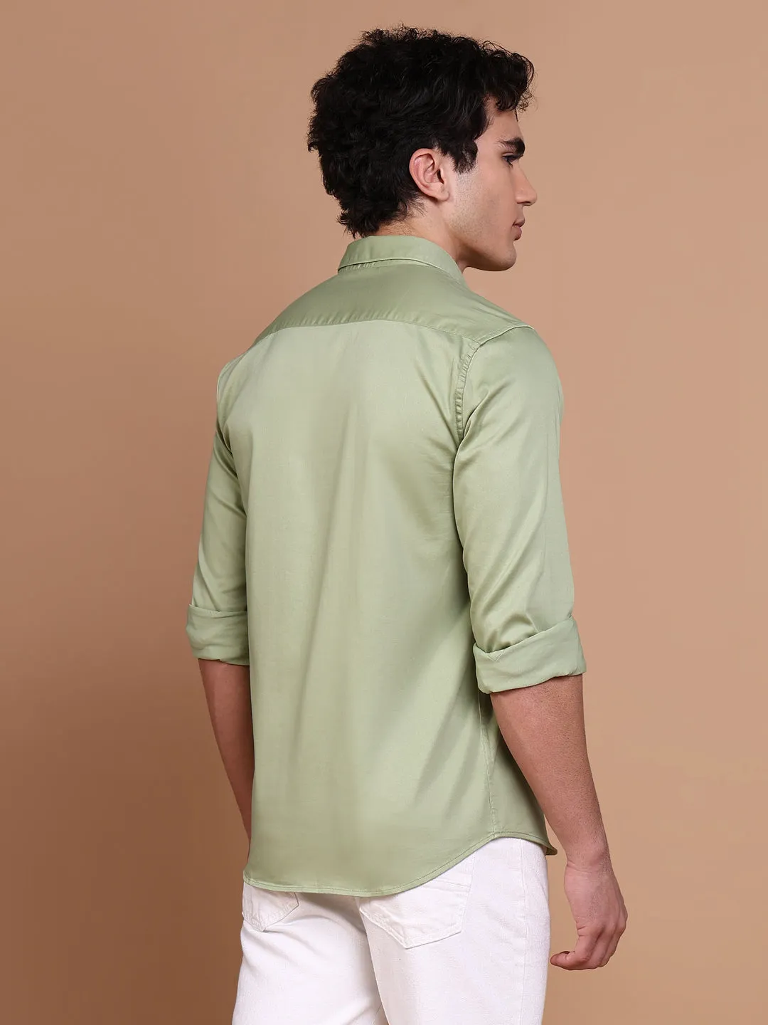 Versatile Clothing Men's Green Casual Solid Shirt