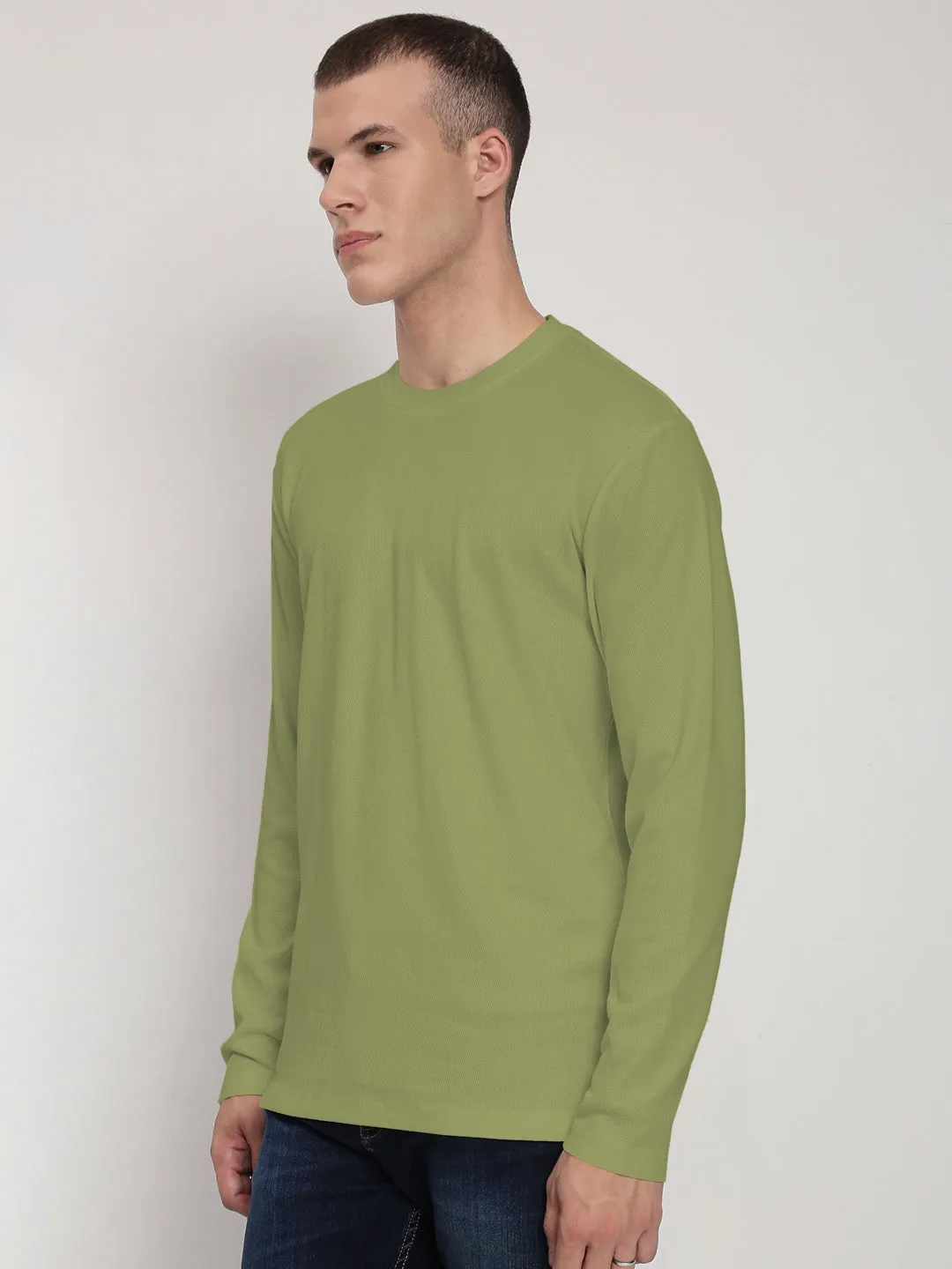 Modern Bold Everyday Essential Men's Green Long Sleeves Round Neck Slim Fit T-Shirt