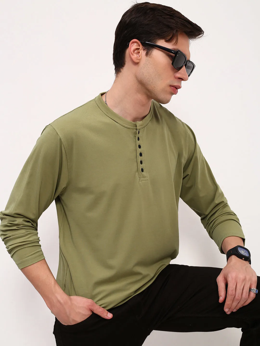 good for rainy days Men's Green Solid Comfort T-Shirt