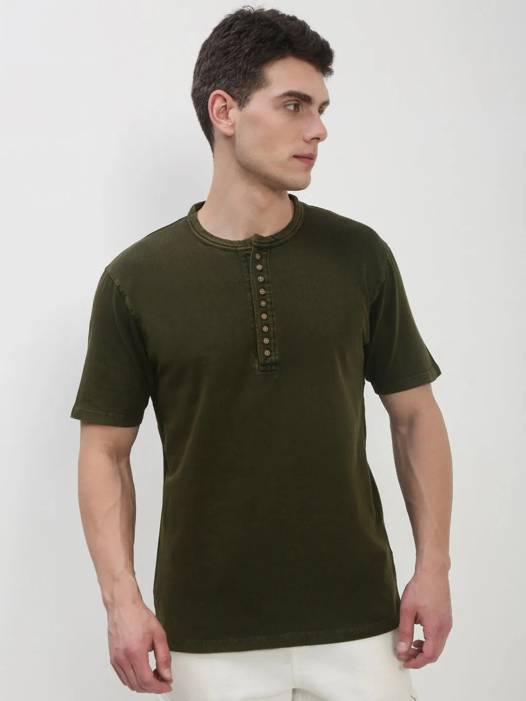 Men's Green Solid Henley Collar T-Shirt All-Weather Comfort