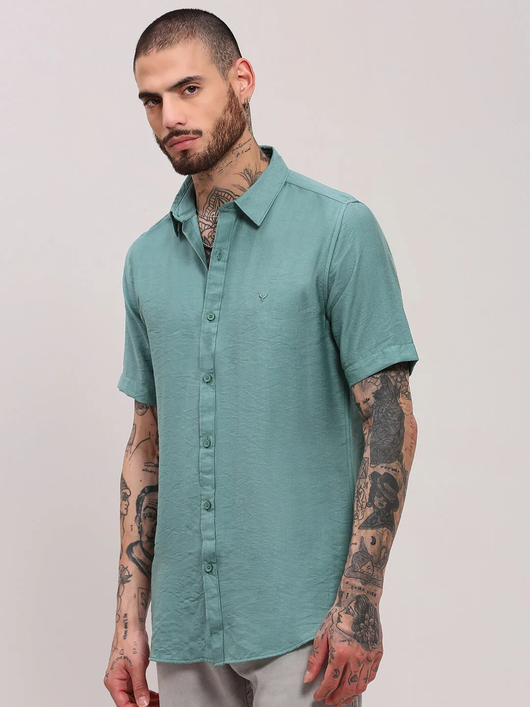 Men's Green Solid Slim Fit Cotton Shirt AbrasionResistant Fabric