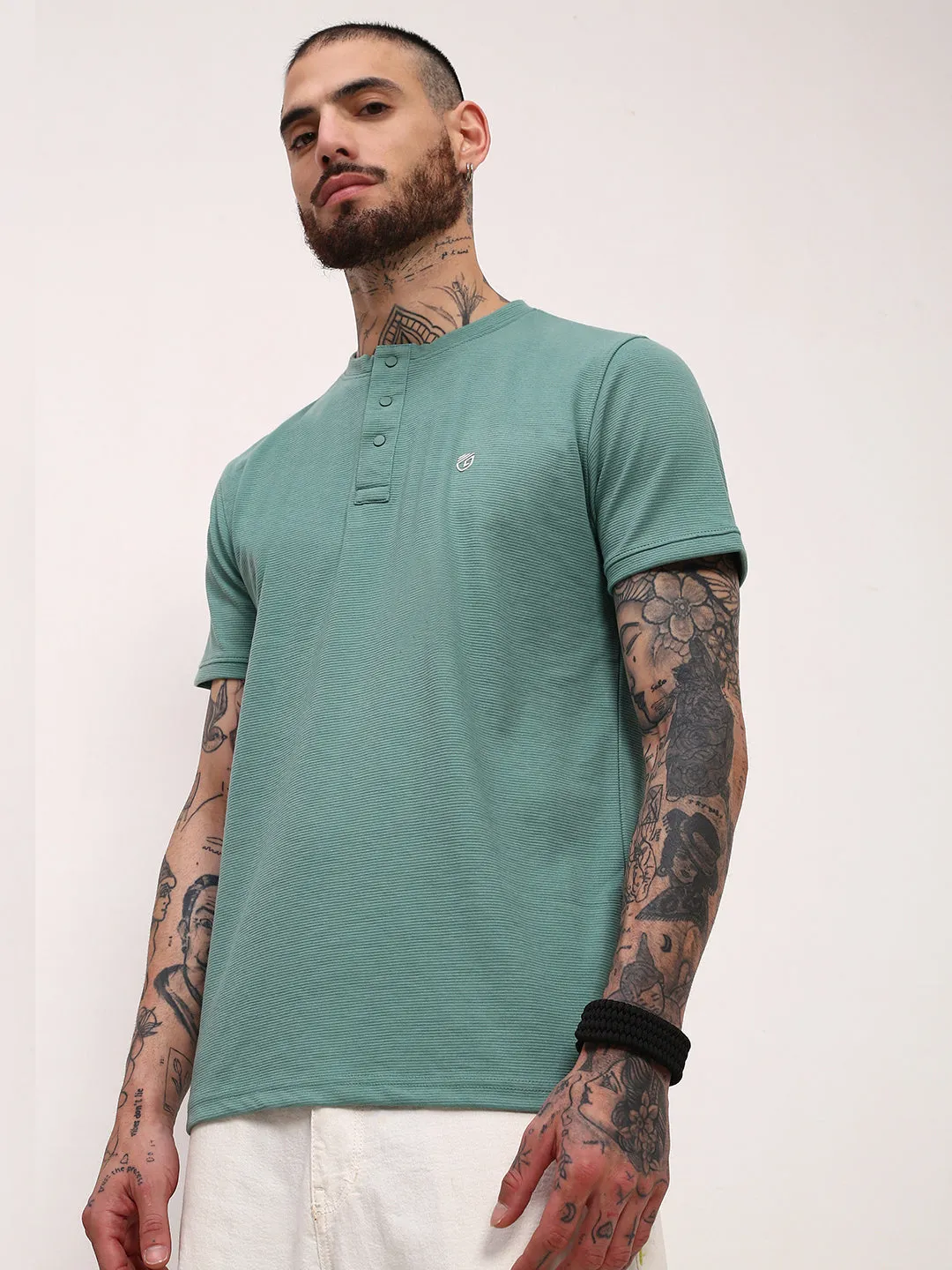 Anti-pilling good for gym sessions Men's Green Solid T-Shirt