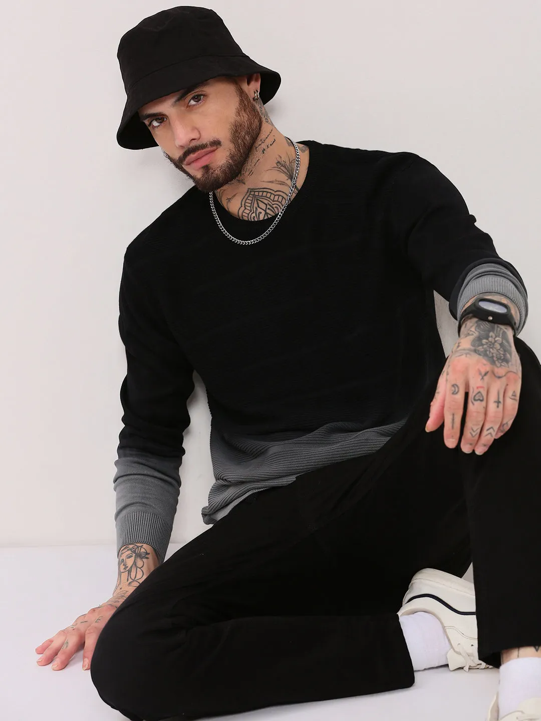 Men's Grey Colourblocked Neck Pullover Modern Casual Look