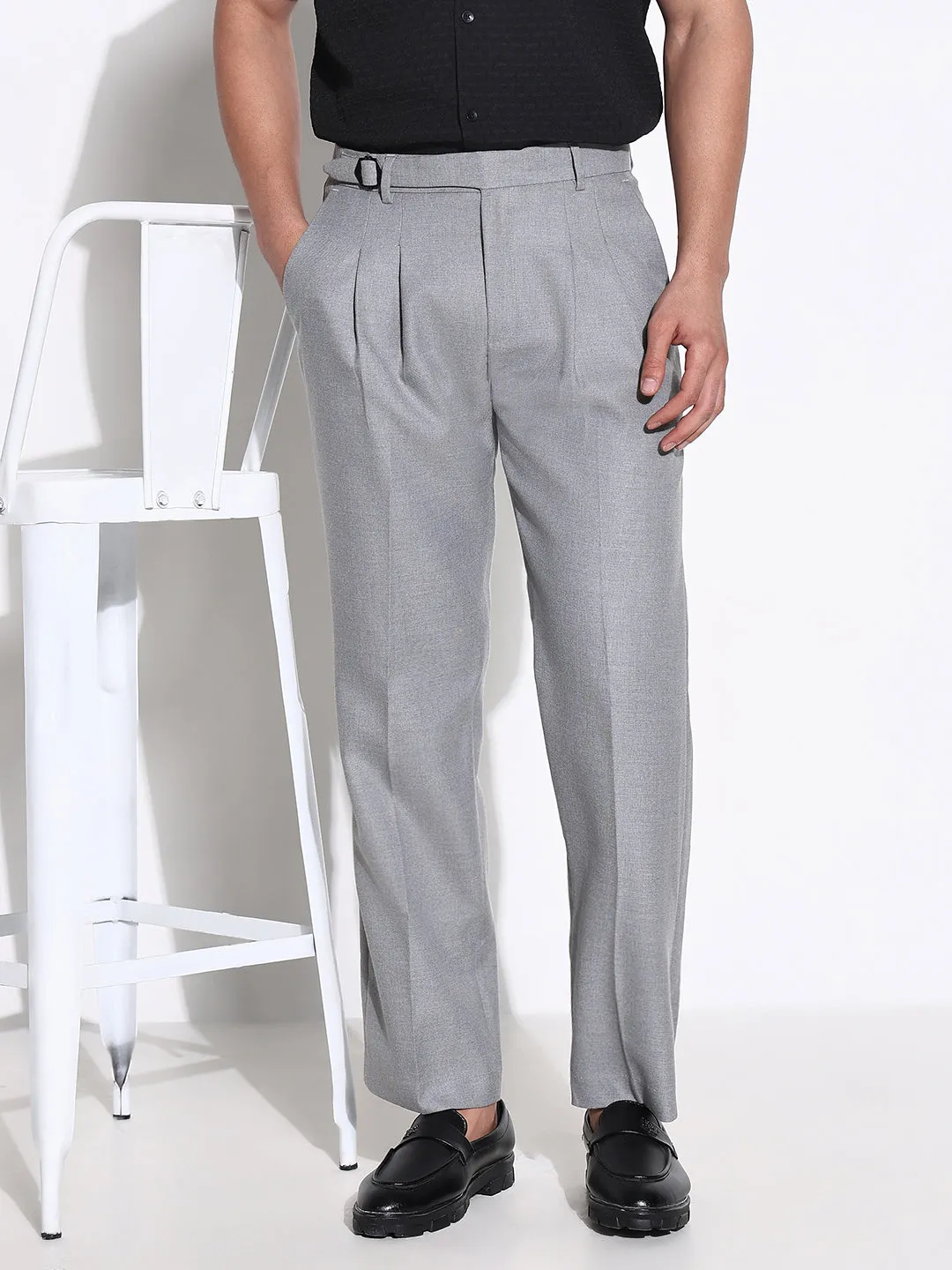 Modern Utility Men's Grey Solid Tapered Fit Trousers