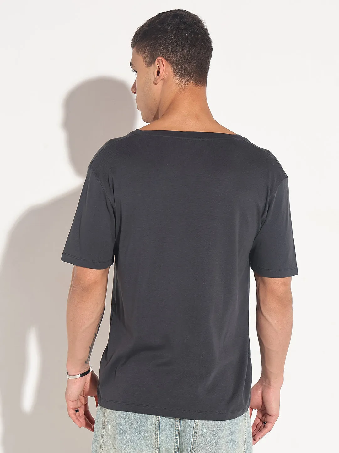 Men's Grey V-Neck Regular Fit T-Shirt Sharp Line Metro Edge