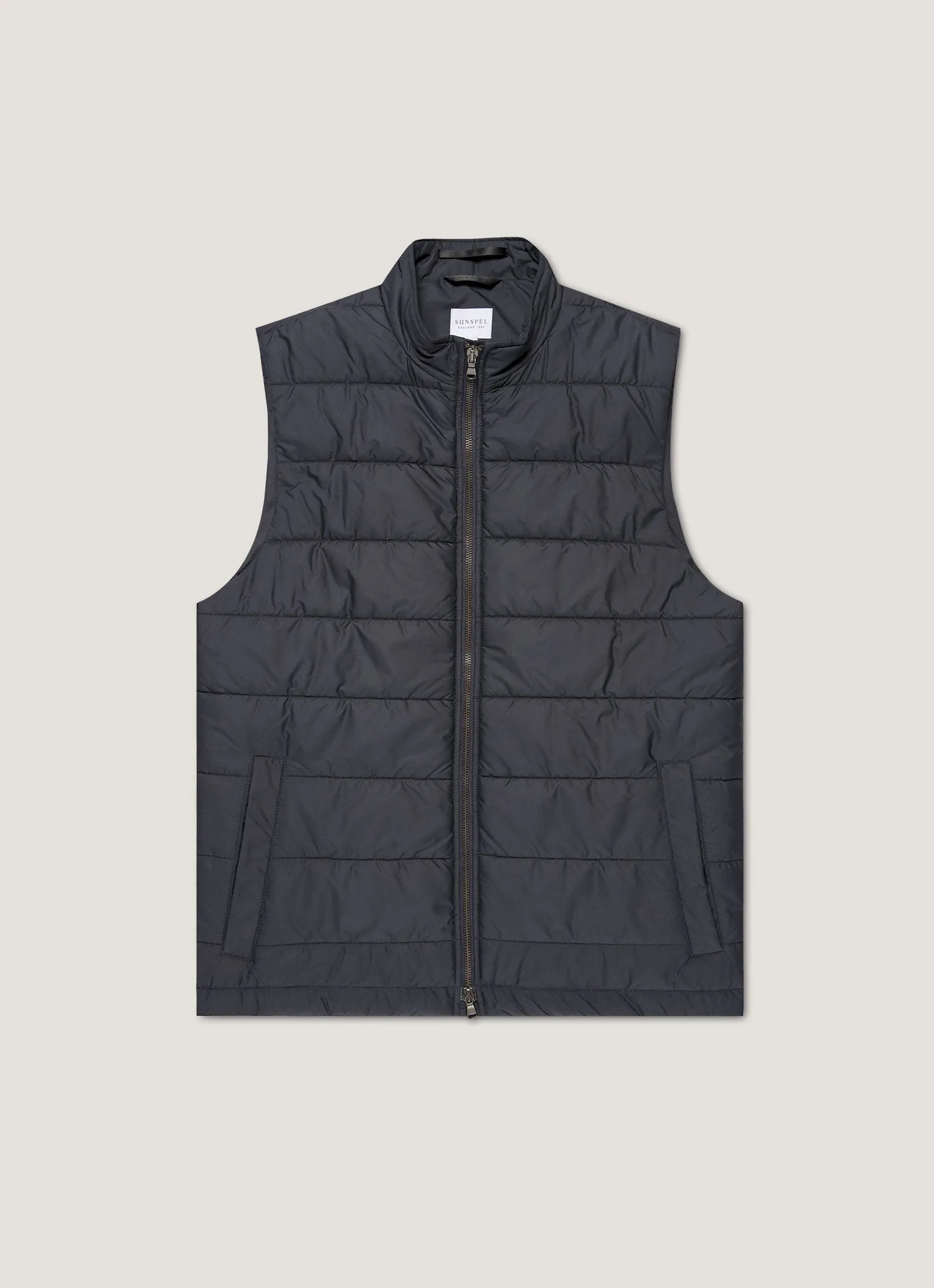 Men's Insulated Gilet in Navy Tailored Cut MultiPocket Configuration
