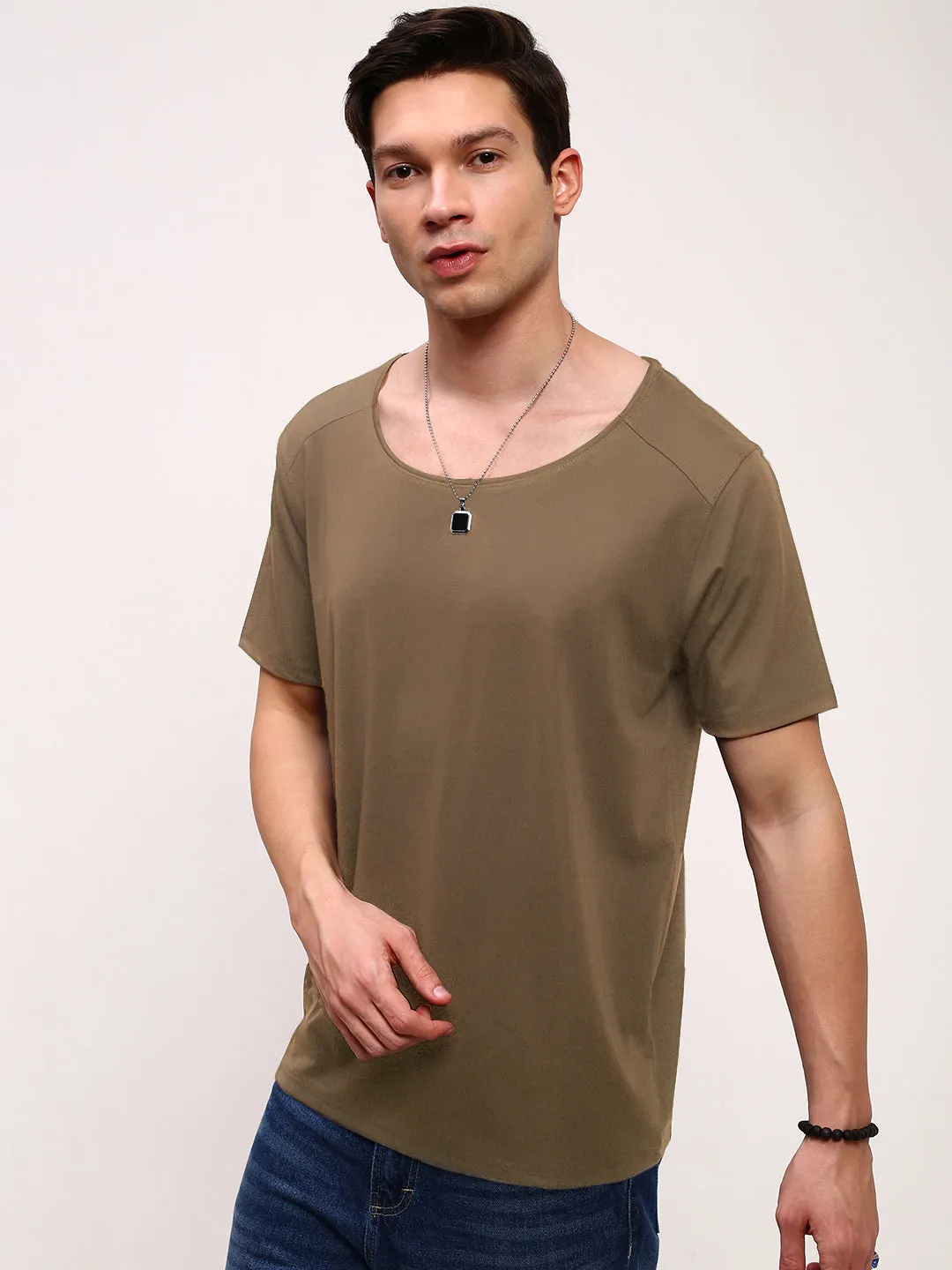 Men's Khaki Round Neck Slim Fit T-Shirt Travel Companion