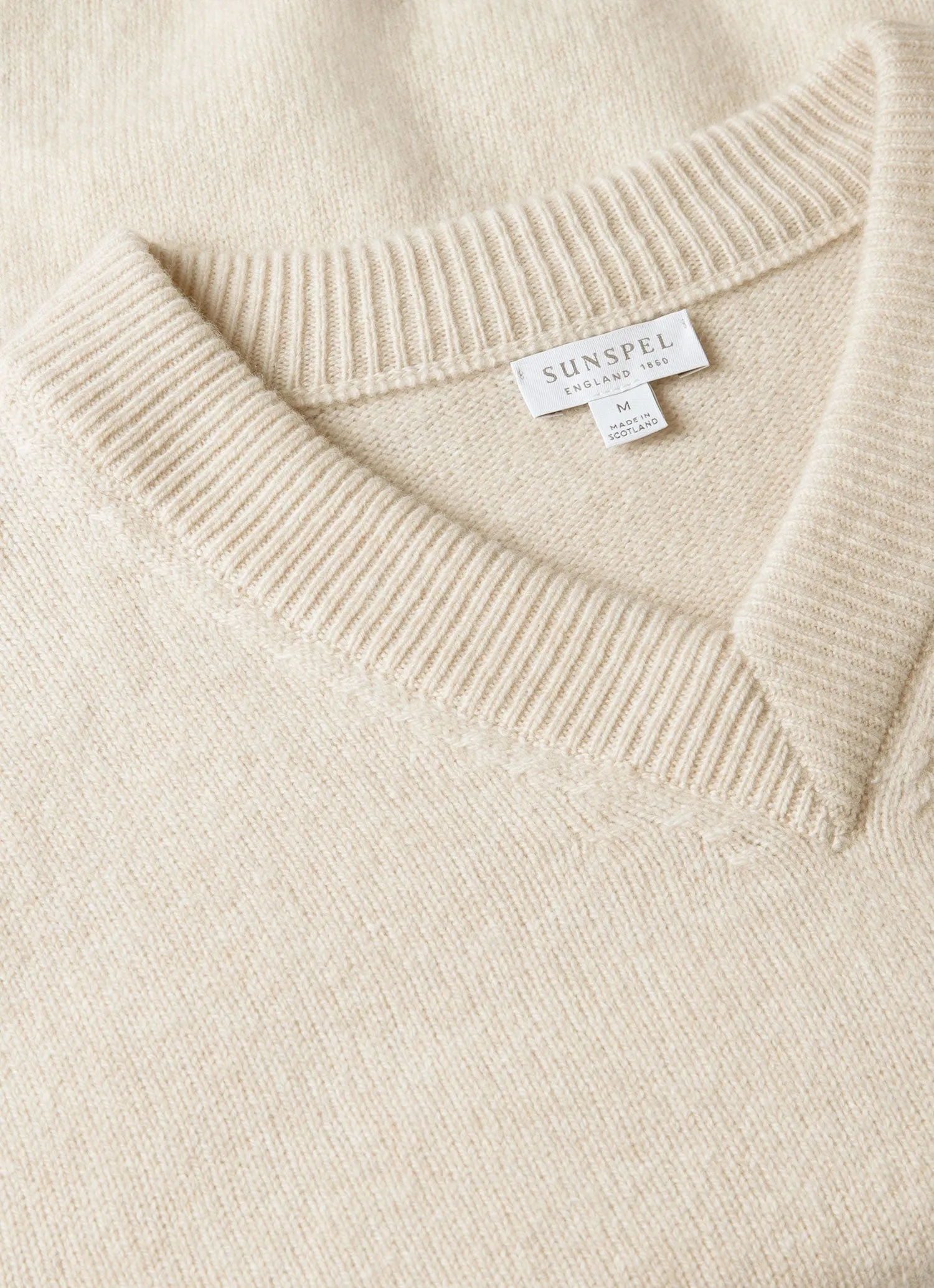 Quick Dry Knitwear Men's Lambswool V-neck Jumper in Oatmeal Melange