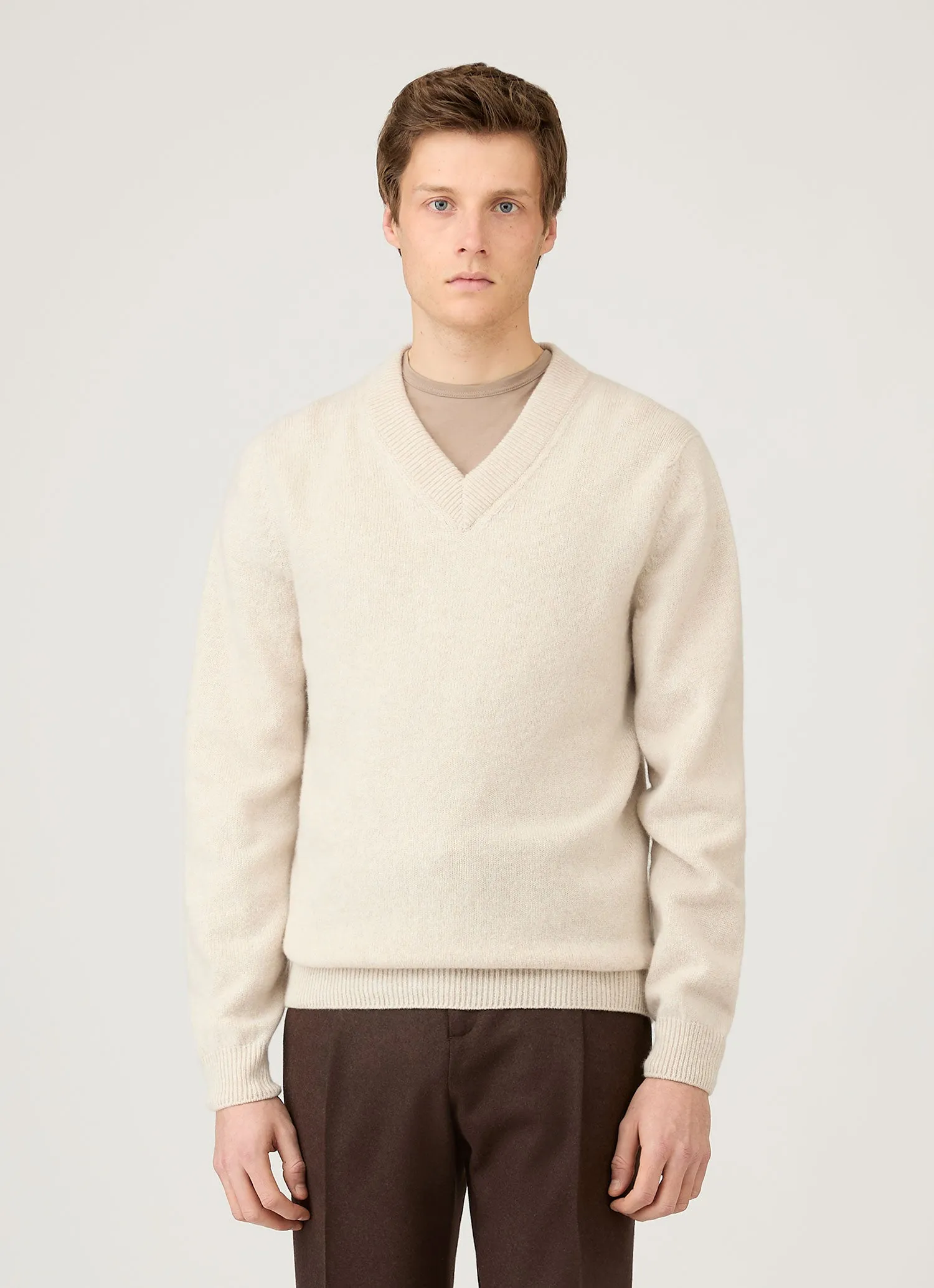 Fall Vibes Men's Lambswool V-neck Jumper in Oatmeal Melange