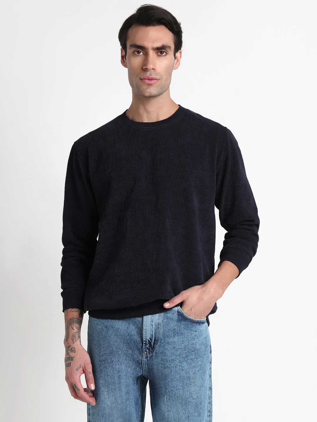Men's Navy Blue Solid Round Neck Pullover Sweatshirt slim fit