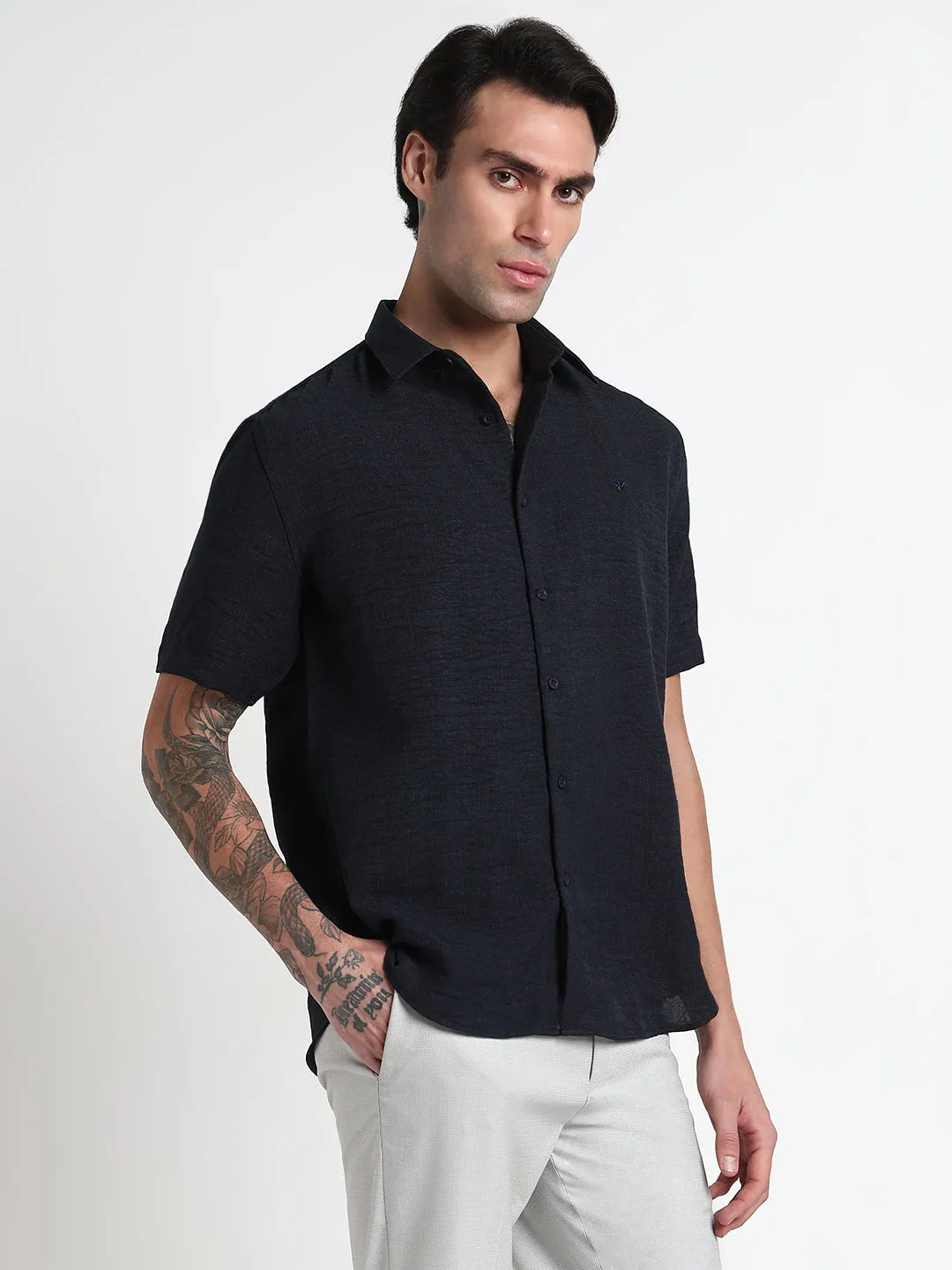 Park Day Men's Navy Blue Solid Slim Fit Chambray Shirt