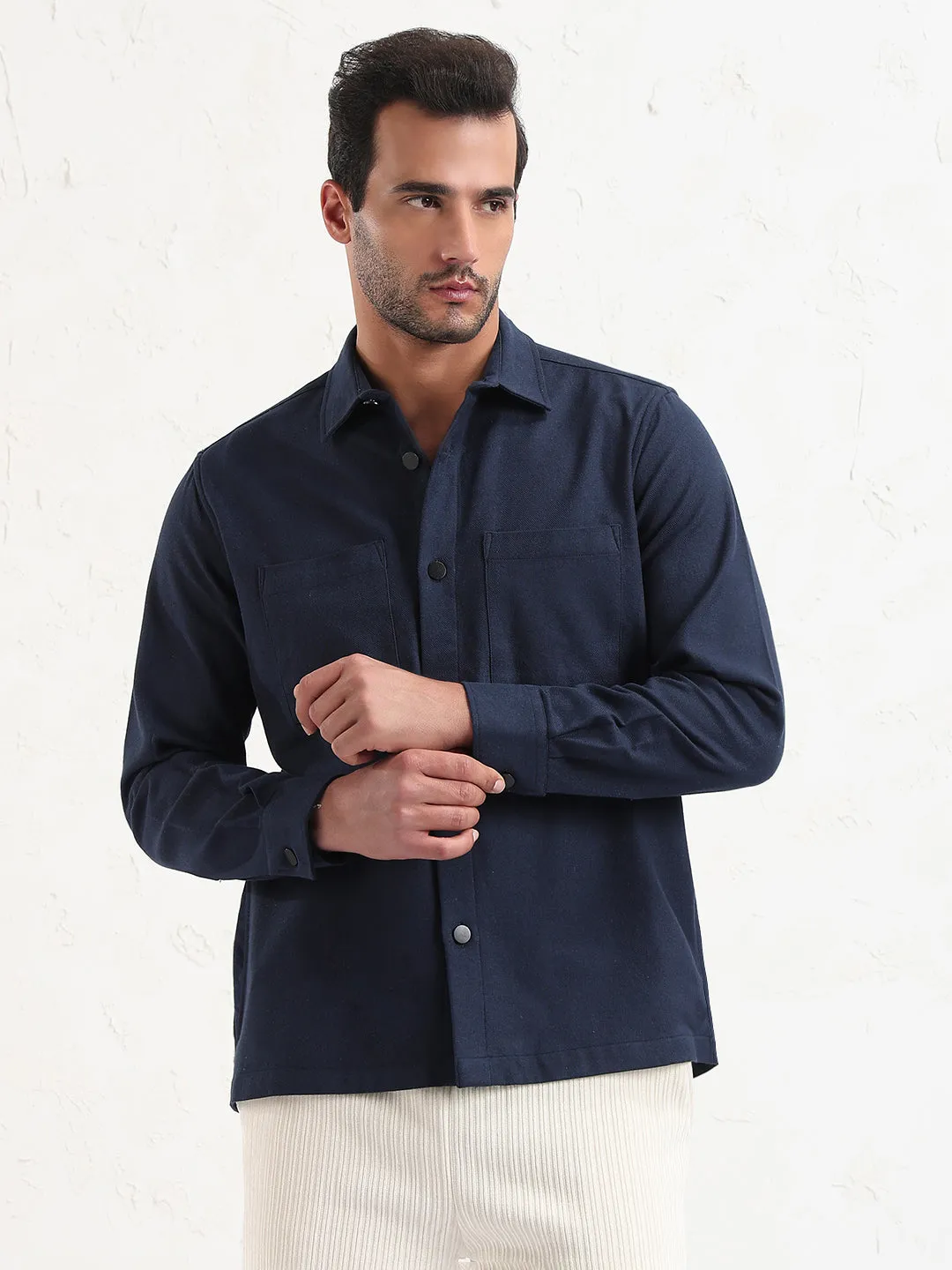CompressionKnit Comfortable Outfit Men's Navy Blue Solid Slim Fit Shirt