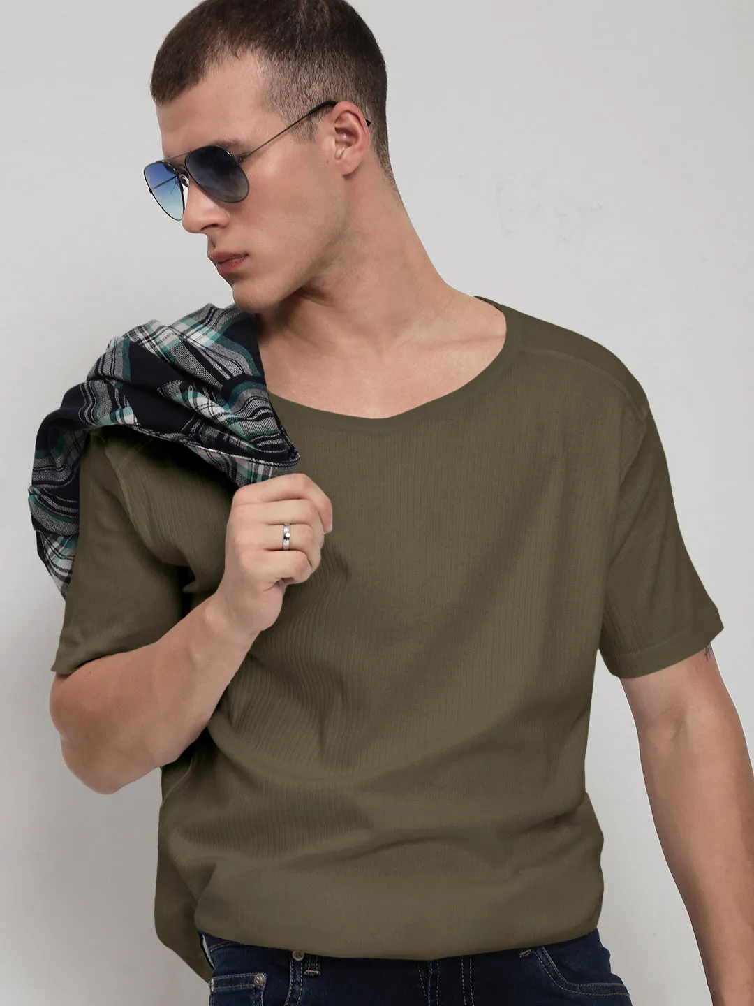 Relaxed trousers Men's Olive Round Neck Regular Fit T-Shirt