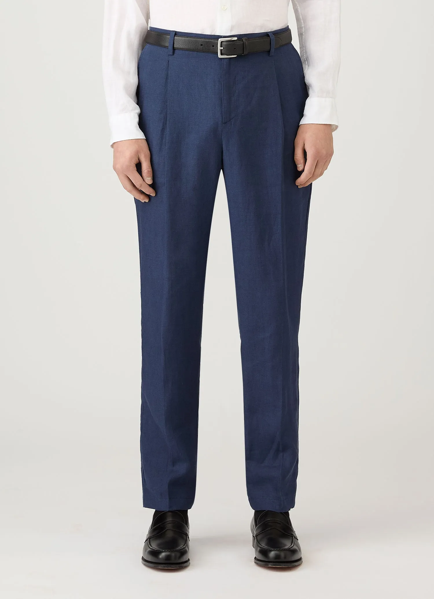 Men's Pleated Linen Trouser in Light Navy Chilly Weather